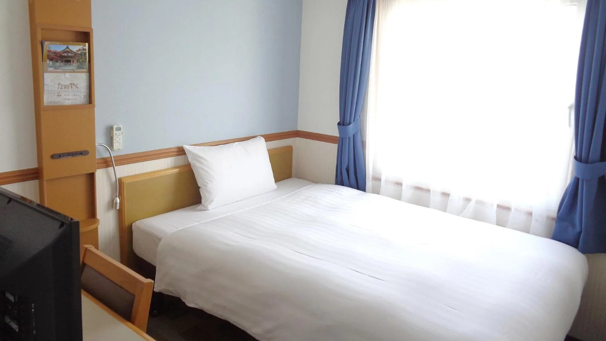 Bedroom, Bed in Toyoko Inn Okayama eki Nishi guchi Hiroba