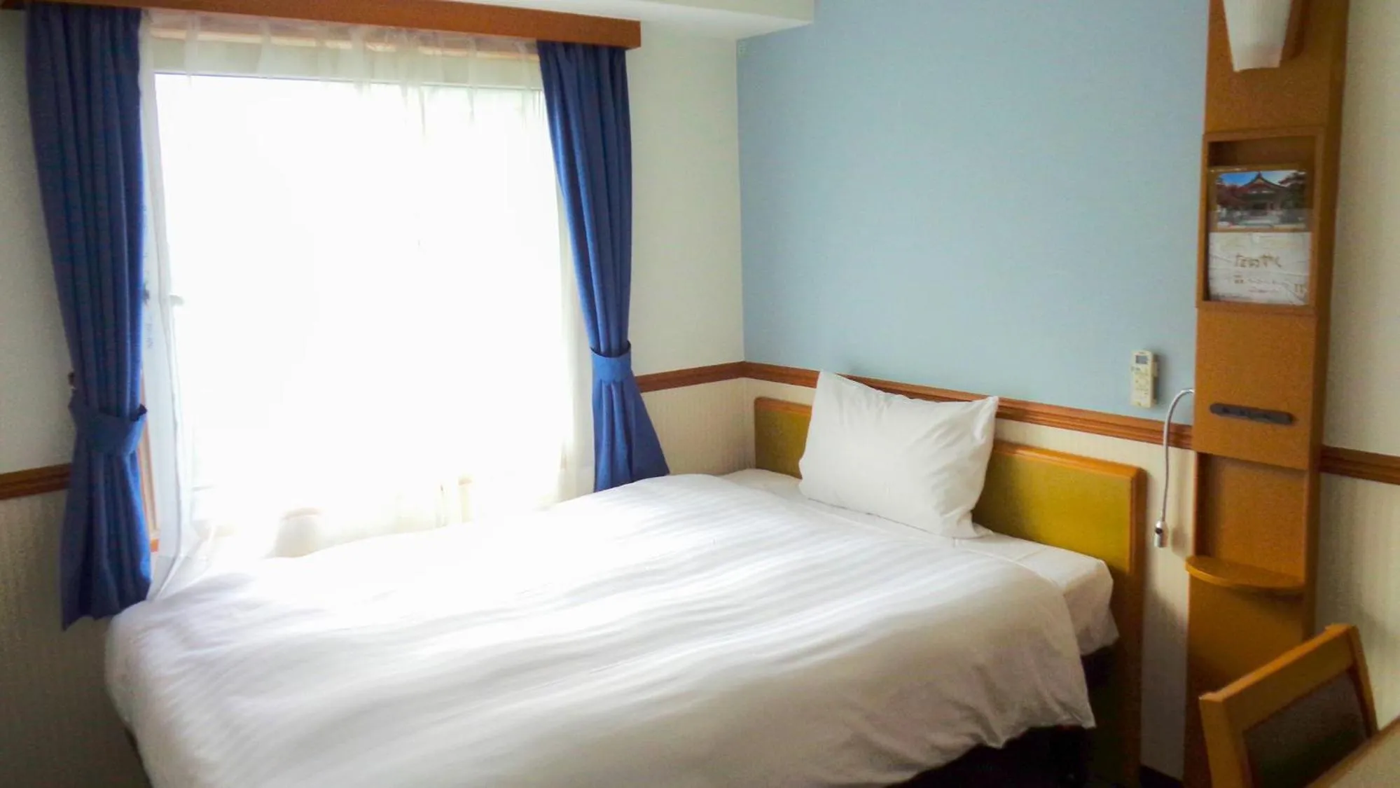 Bedroom, Bed in Toyoko Inn Okayama eki Nishi guchi Hiroba