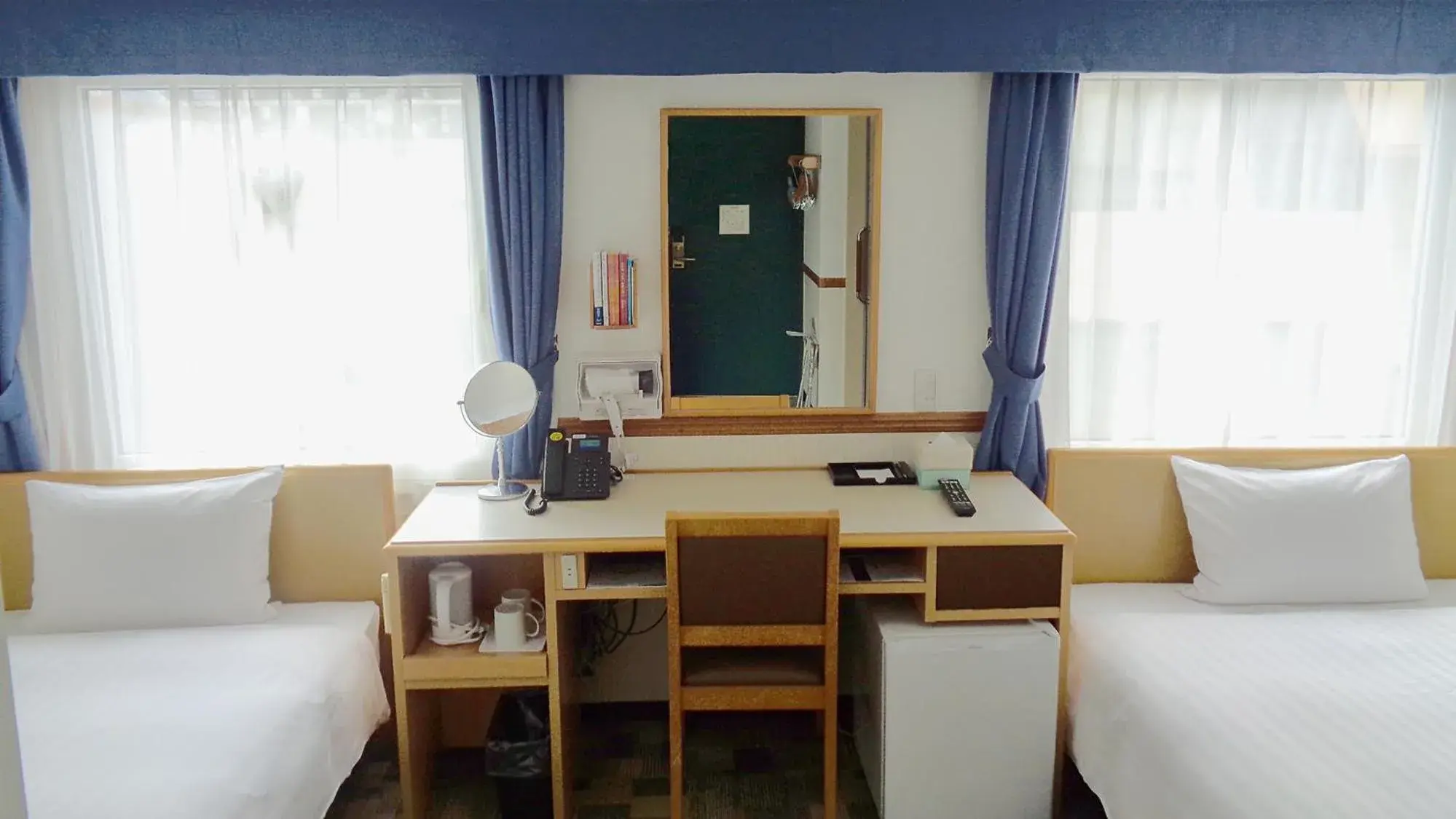 Bedroom, Bed in Toyoko Inn Okayama eki Nishi guchi Hiroba Bedroom, Bed in Toyoko Inn Okayama eki Nishi guchi Hiroba