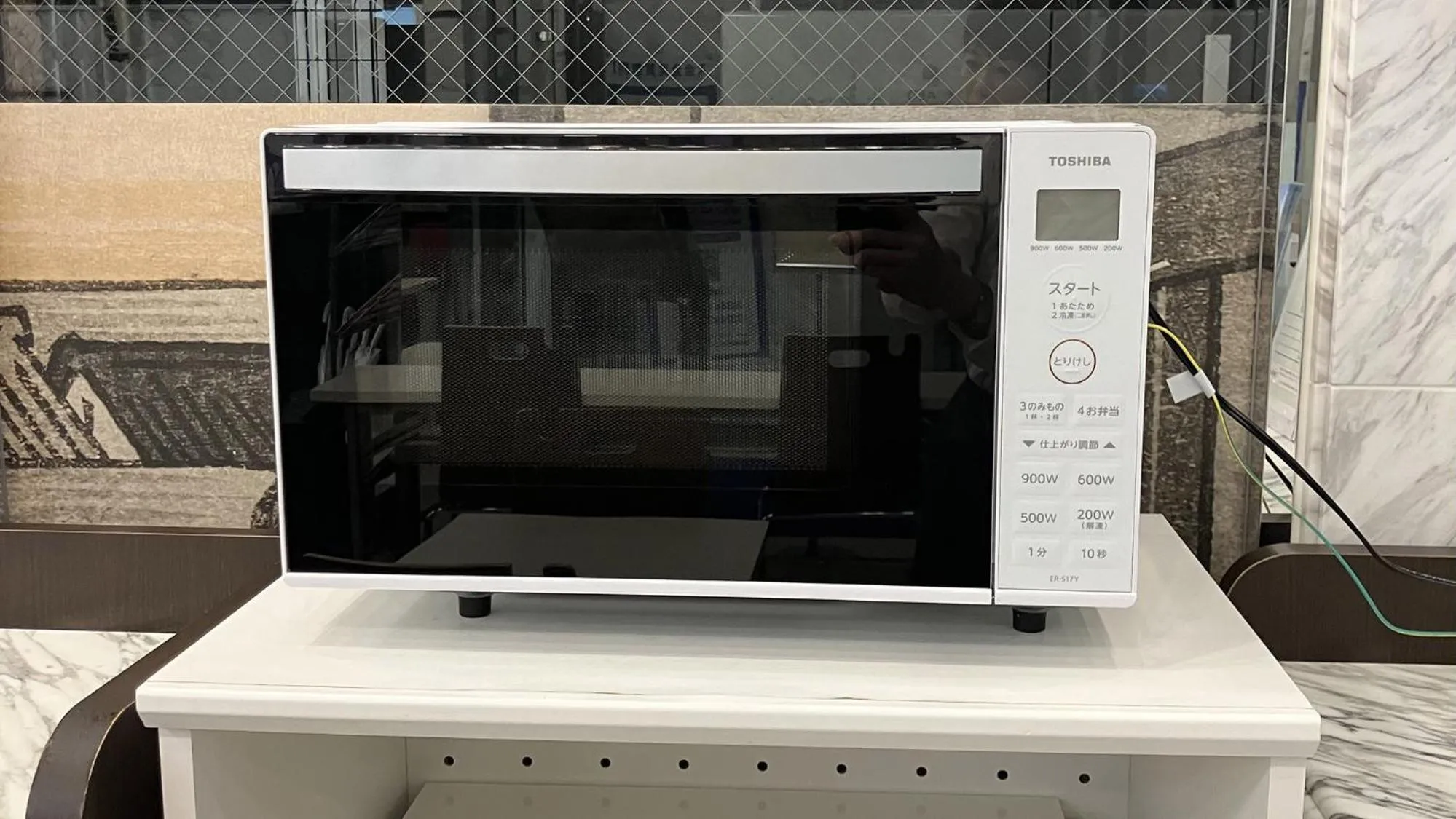 microwave in Toyoko Inn Tokyo Nihombashi Mitsukoshi Mae A4
