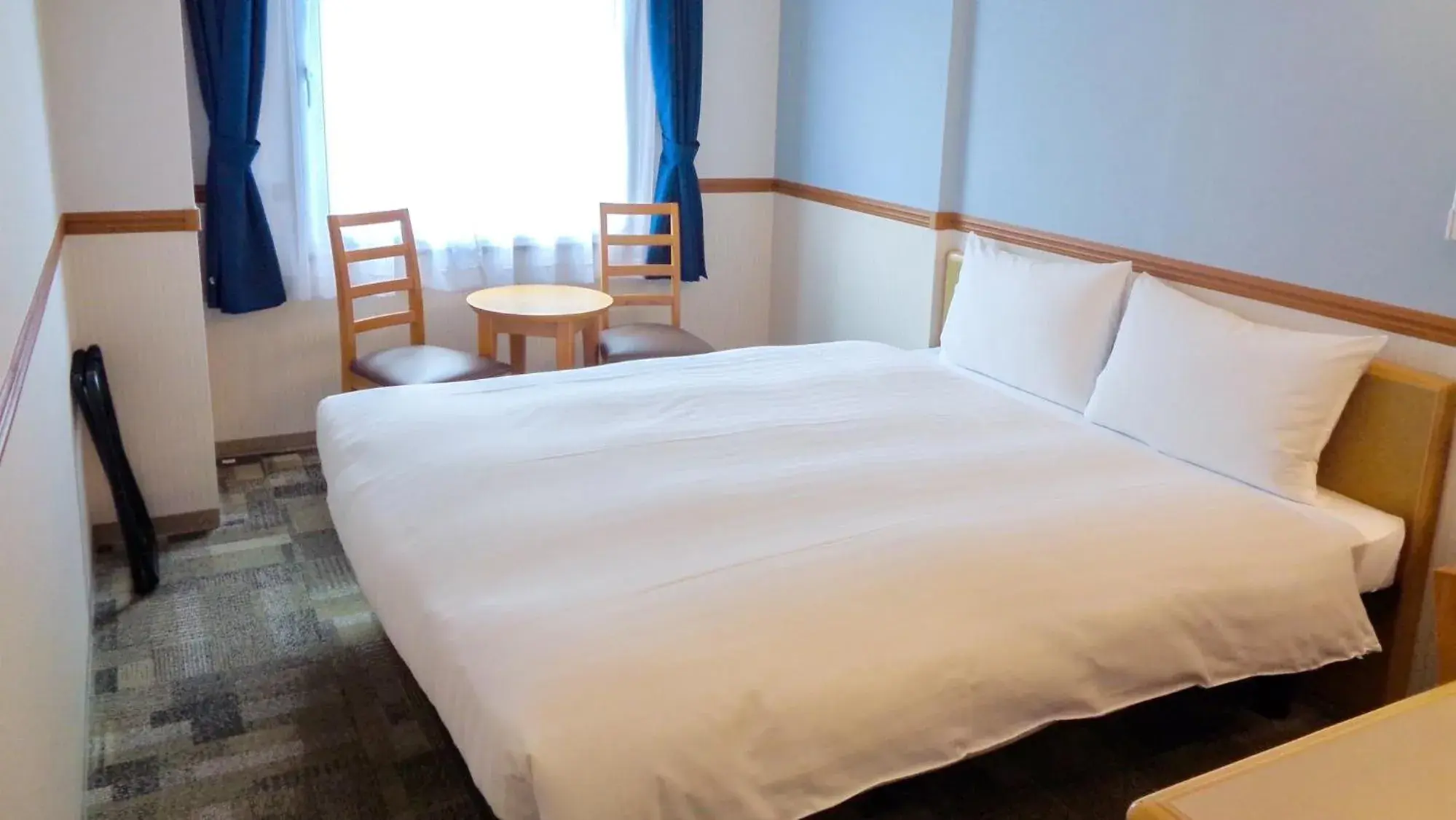 Bedroom, Bed in Toyoko Inn Tokushima Ekimae Bedroom, Bed in Toyoko Inn Tokushima Ekimae