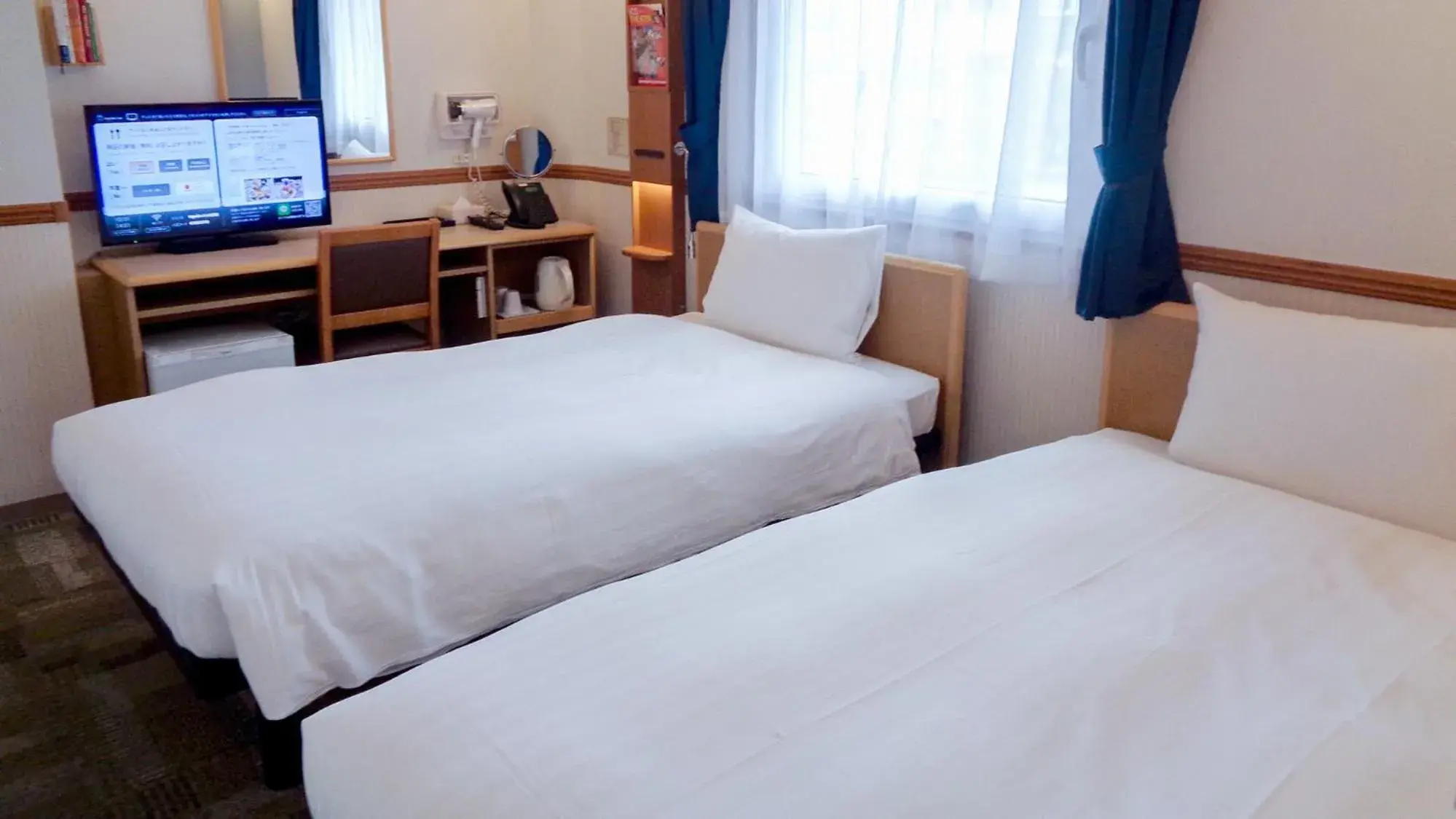 Bedroom, Bed in Toyoko Inn Tokushima Ekimae Bedroom, Bed in Toyoko Inn Tokushima Ekimae