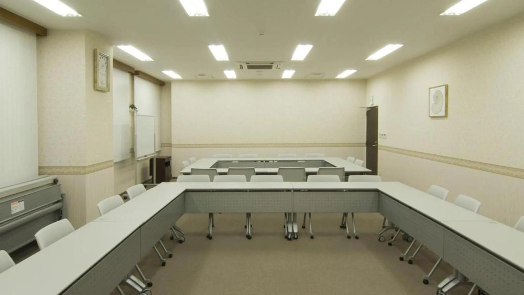 Meeting/conference room in Toyoko Inn Shonan Chigasaki eki Kita guchi