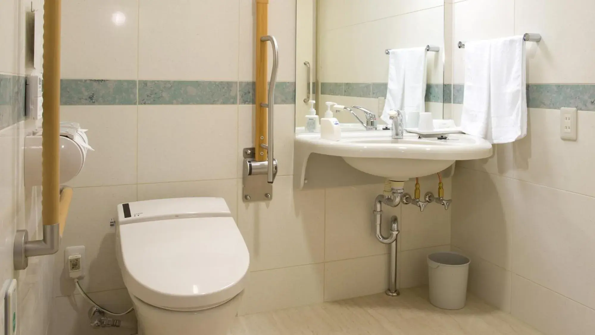 Bathroom in Toyoko Inn Tobu Utsunomiya eki Nishi guchi Bathroom in Toyoko Inn Tobu Utsunomiya eki Nishi guchi