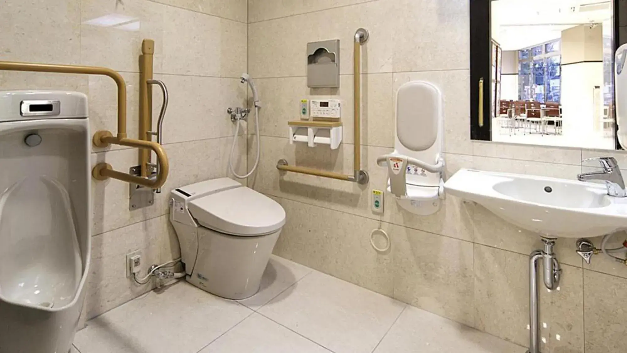 Bathroom in Toyoko Inn Shonan Hiratsuka eki Kita guchi No 1 Bathroom in Toyoko Inn Shonan Hiratsuka eki Kita guchi No 1