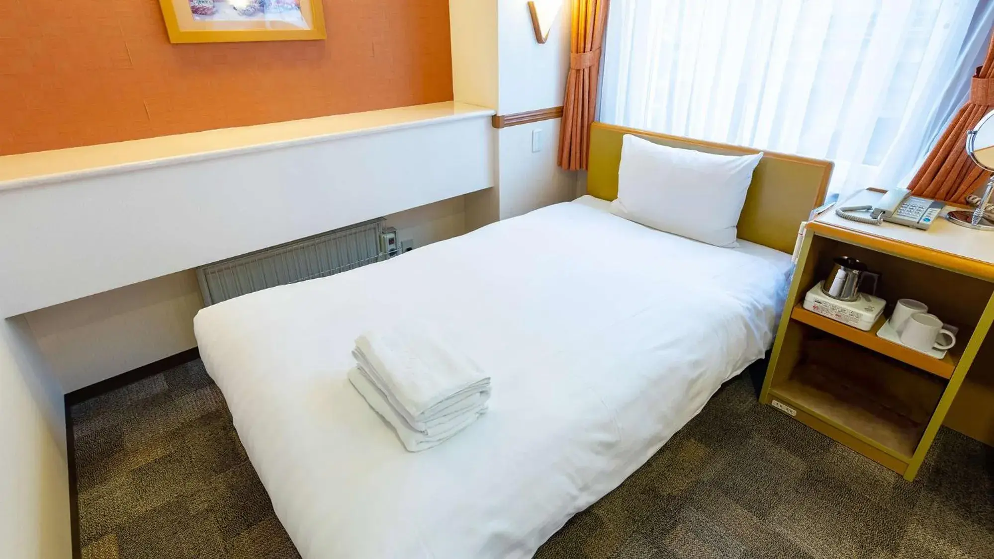 Bedroom, Bed in Toyoko Inn Nagano eki Zenkoji guchi Bedroom, Bed in Toyoko Inn Nagano eki Zenkoji guchi