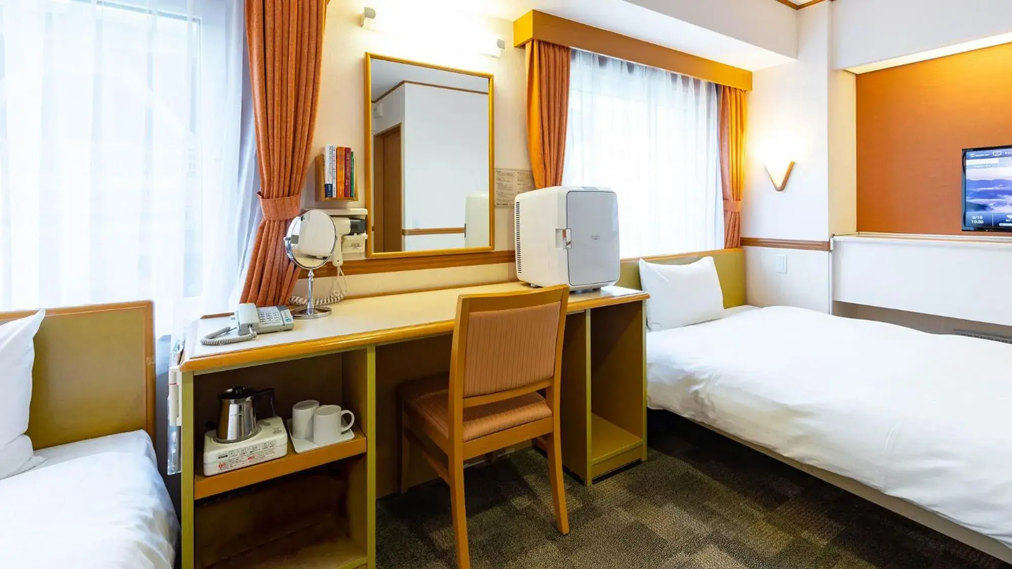 Bedroom, Bed in Toyoko Inn Nagano eki Zenkoji guchi Bedroom, Bed in Toyoko Inn Nagano eki Zenkoji guchi