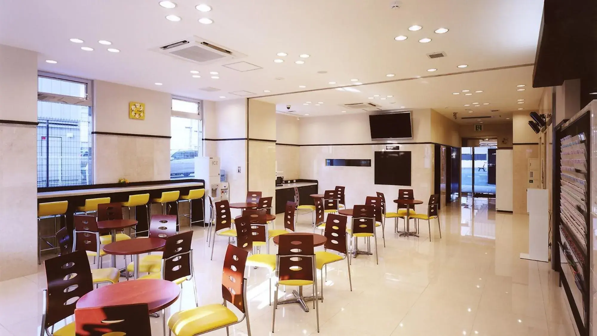 Lounge or bar in Toyoko Inn Tokyo Machida eki Odakyu sen Higashi guchi Lounge or bar in Toyoko Inn Tokyo Machida eki Odakyu sen Higashi guchi