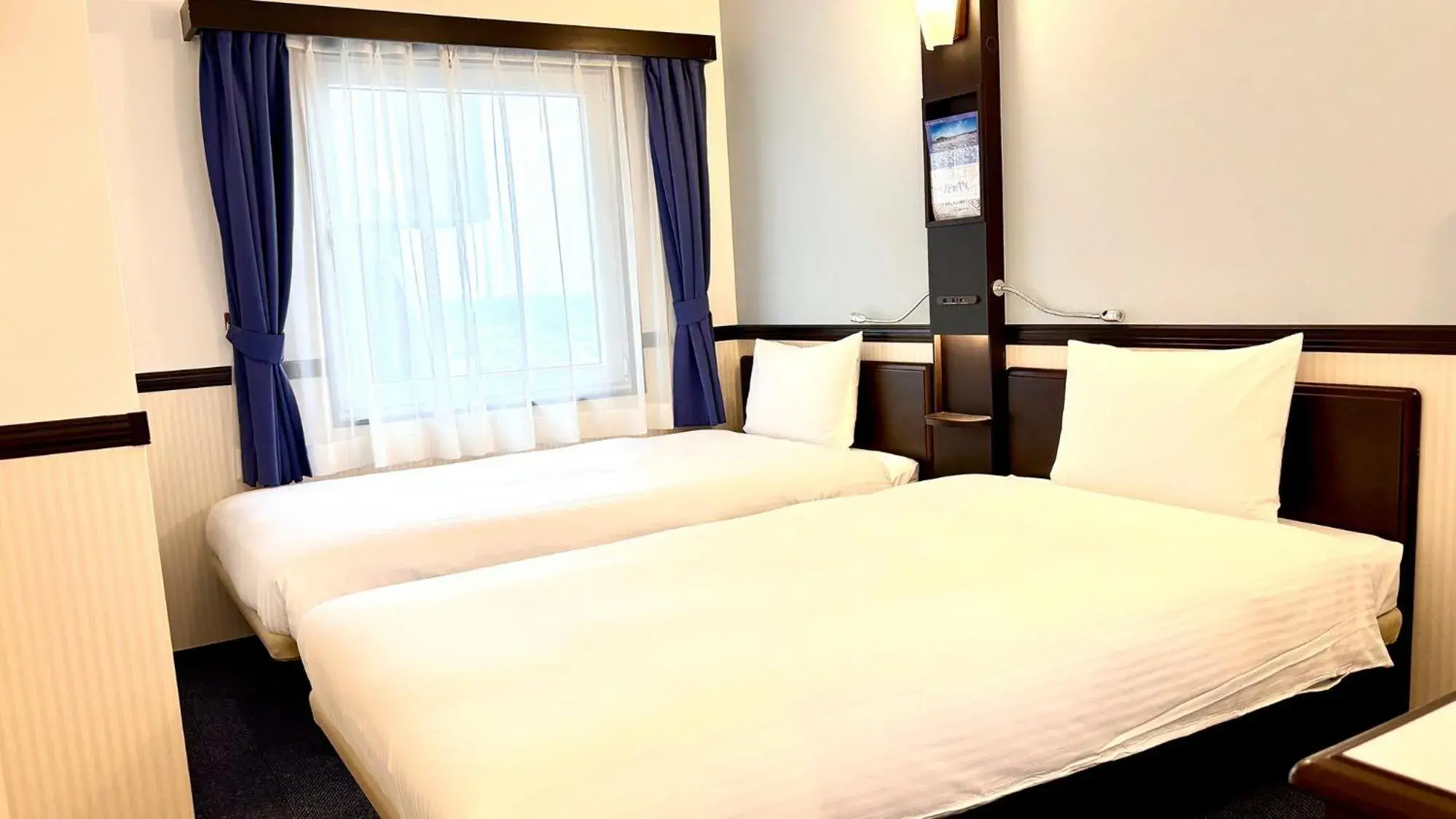 Bedroom, Bed in Toyoko Inn Chiba Shin kamagaya Ekimae Bedroom, Bed in Toyoko Inn Chiba Shin kamagaya Ekimae