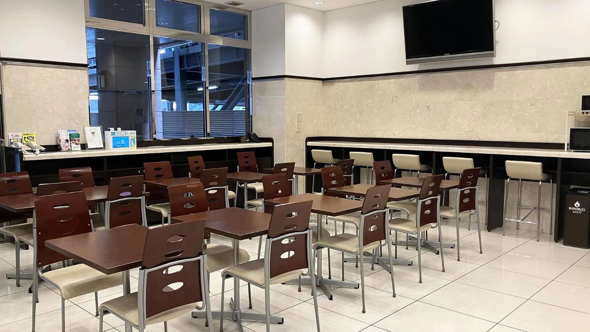 Lounge or bar in Toyoko Inn Kokura eki Shinkansen guchi