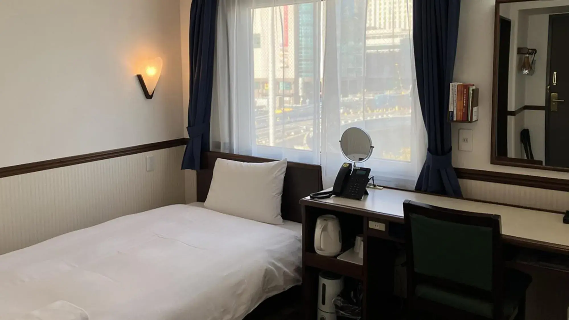 Bedroom, Bed in Toyoko Inn Hiroshima Ekimae Ohashi Minami Bedroom, Bed in Toyoko Inn Hiroshima Ekimae Ohashi Minami