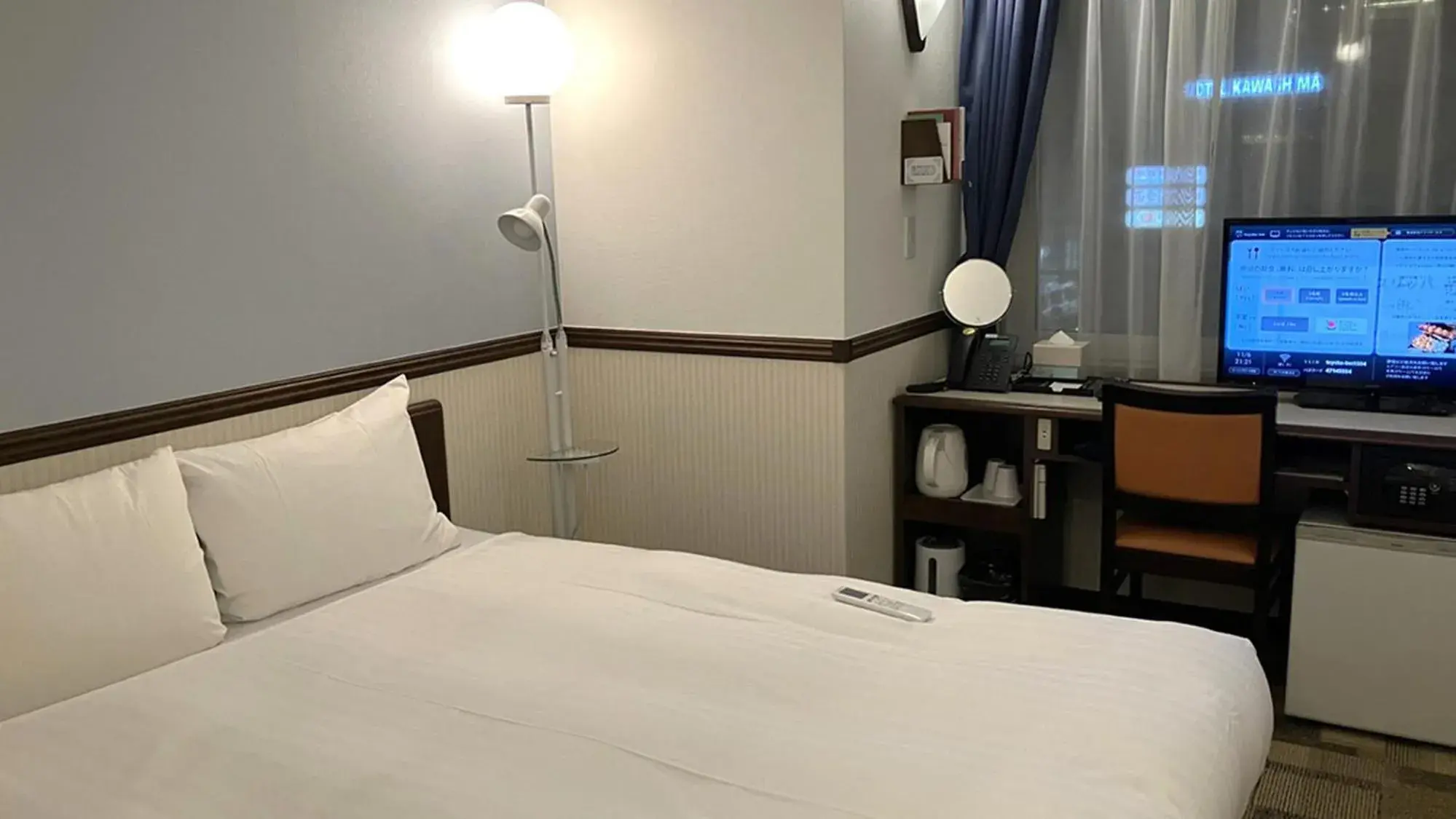 Queen Room - single occupancy - Non-Smoking in Toyoko Inn Hiroshima Ekimae Ohashi Minami Queen Room - single occupancy - Non-Smoking in Toyoko Inn Hiroshima Ekimae Ohashi Minami