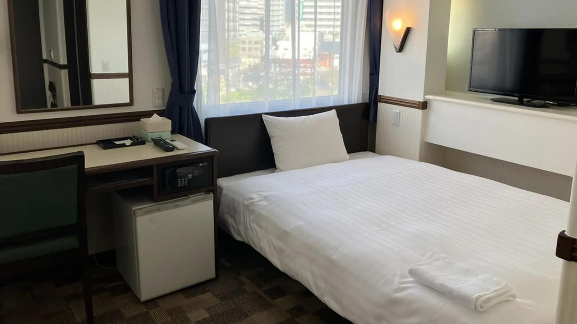 Bedroom, Bed in Toyoko Inn Hiroshima Ekimae Ohashi Minami Bedroom, Bed in Toyoko Inn Hiroshima Ekimae Ohashi Minami