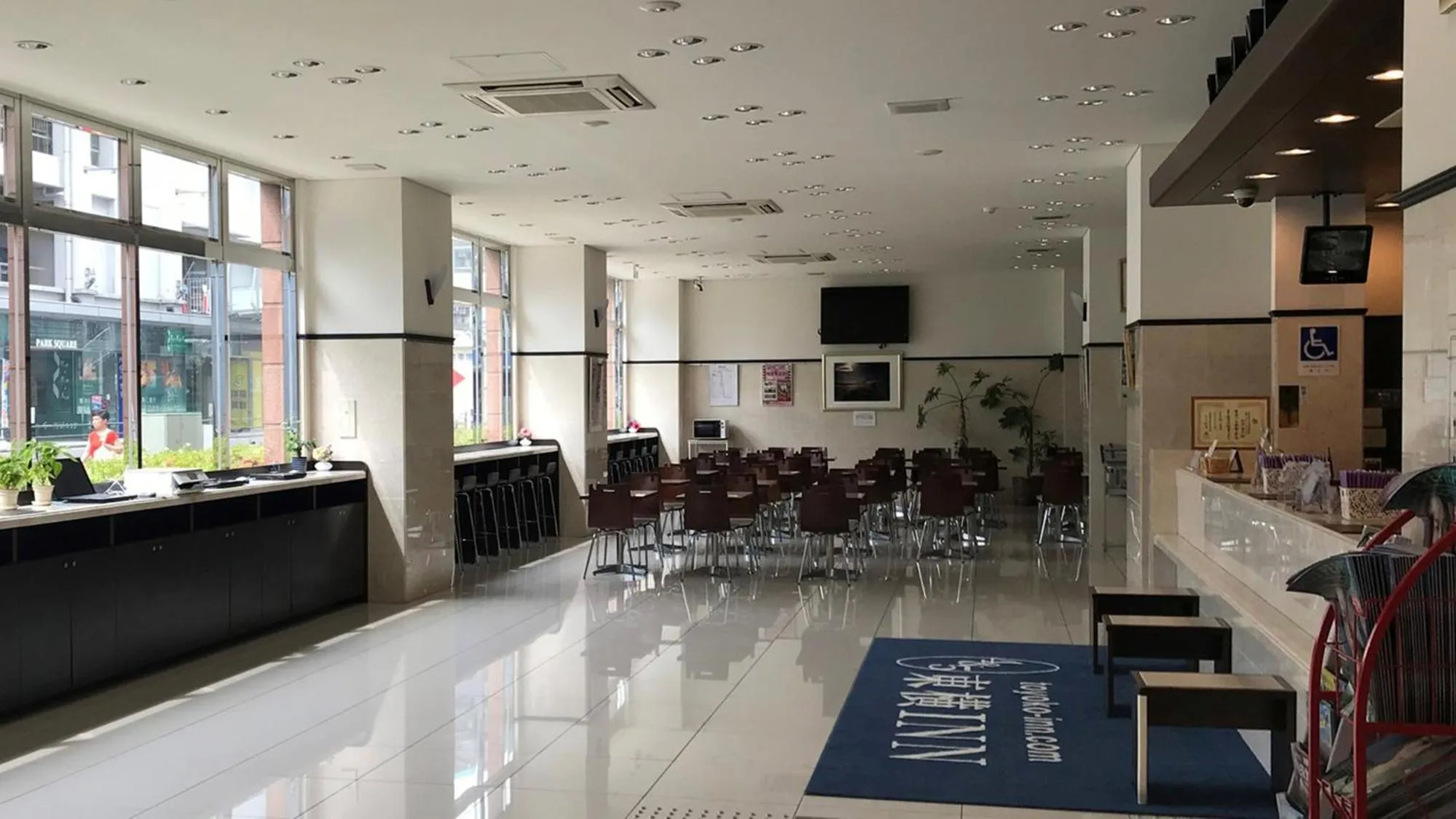 Lobby or reception in Toyoko Inn Keio sen Hashimoto eki Kita guchi