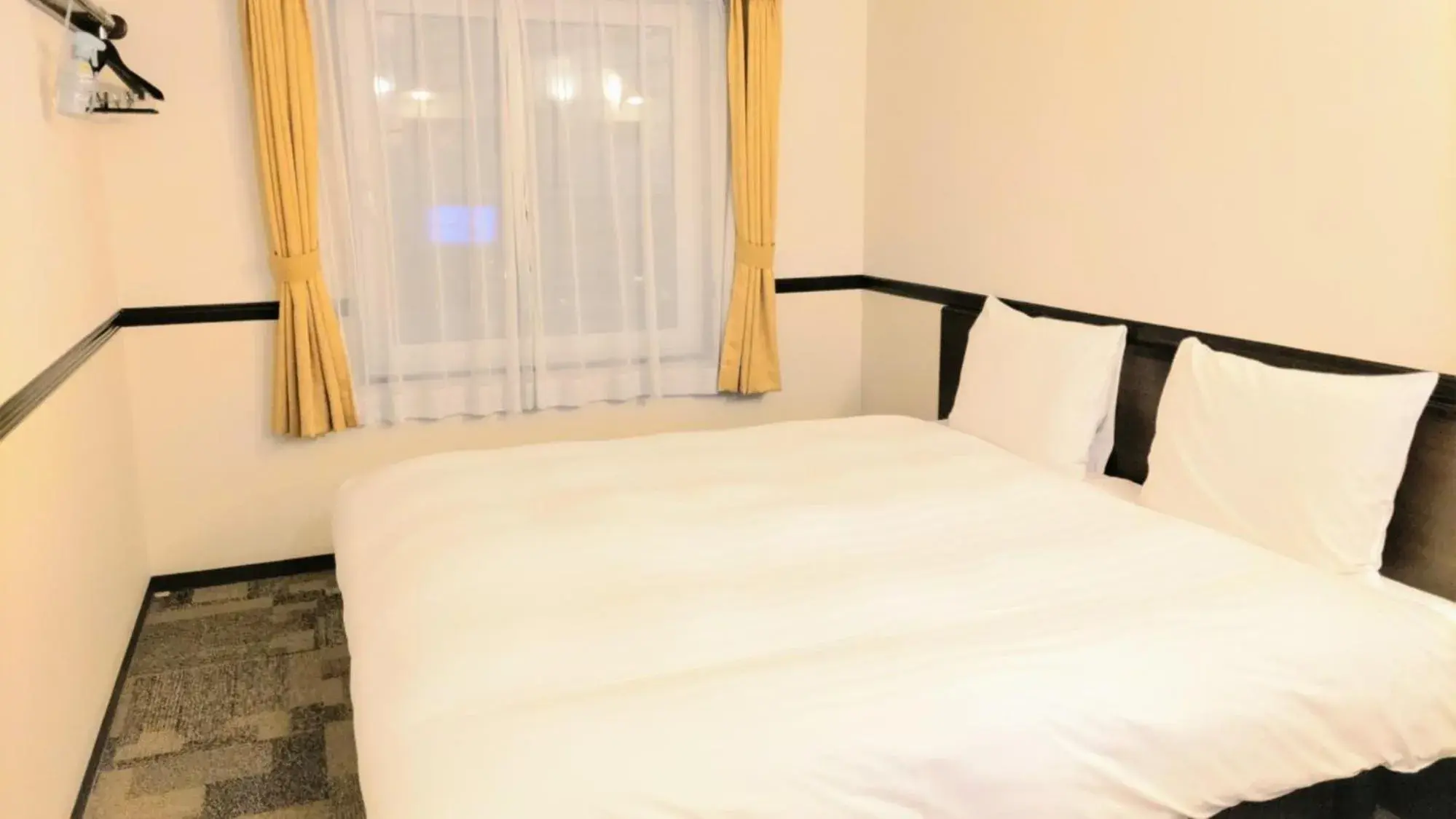 Superior Queen Room - Non-Smoking in Toyoko Inn Keio sen Hashimoto eki Kita guchi Superior Queen Room - Non-Smoking in Toyoko Inn Keio sen Hashimoto eki Kita guchi