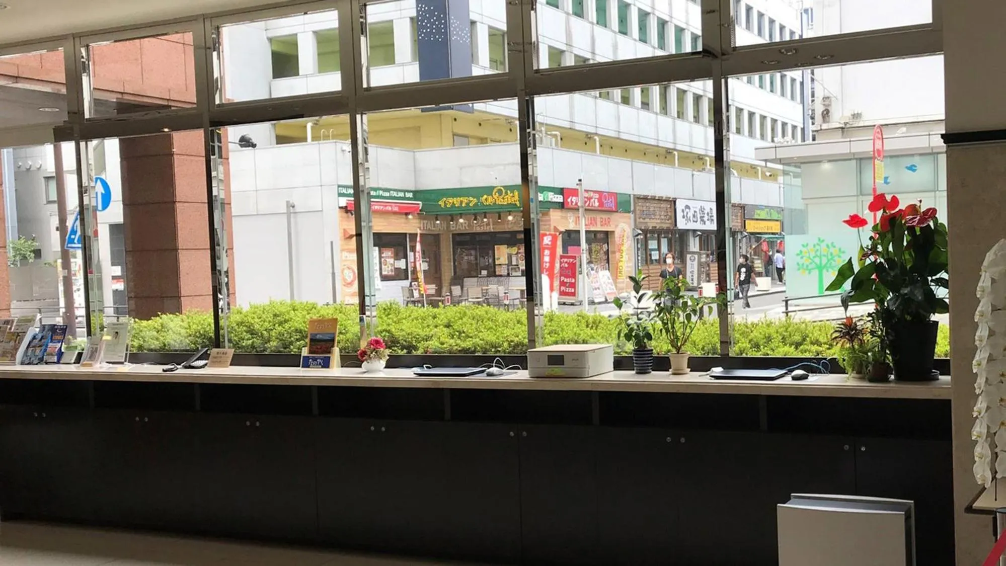 Lobby or reception in Toyoko Inn Keio sen Hashimoto eki Kita guchi