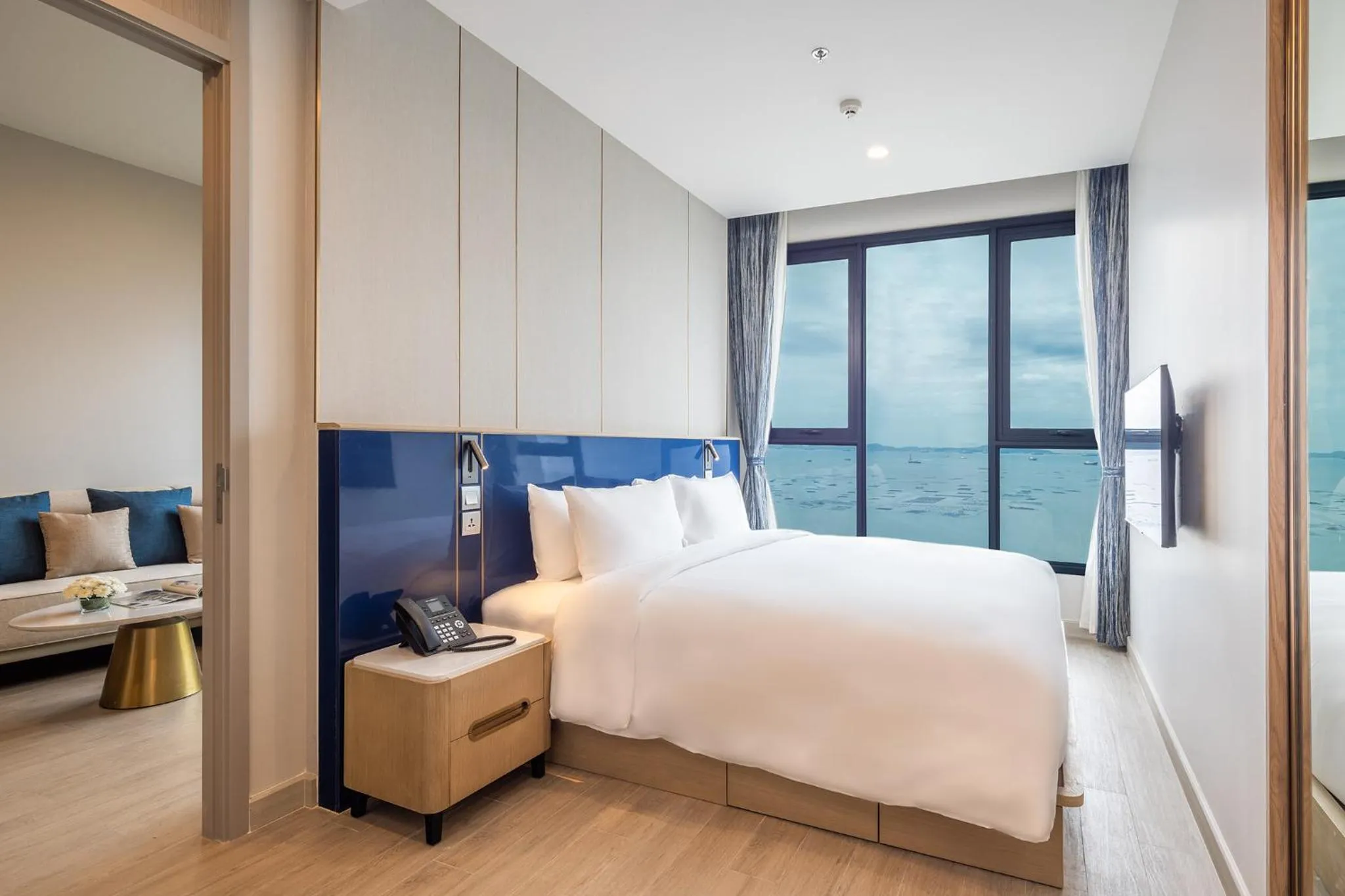 Bedroom, Bed in S Sriracha Hotel & Residence