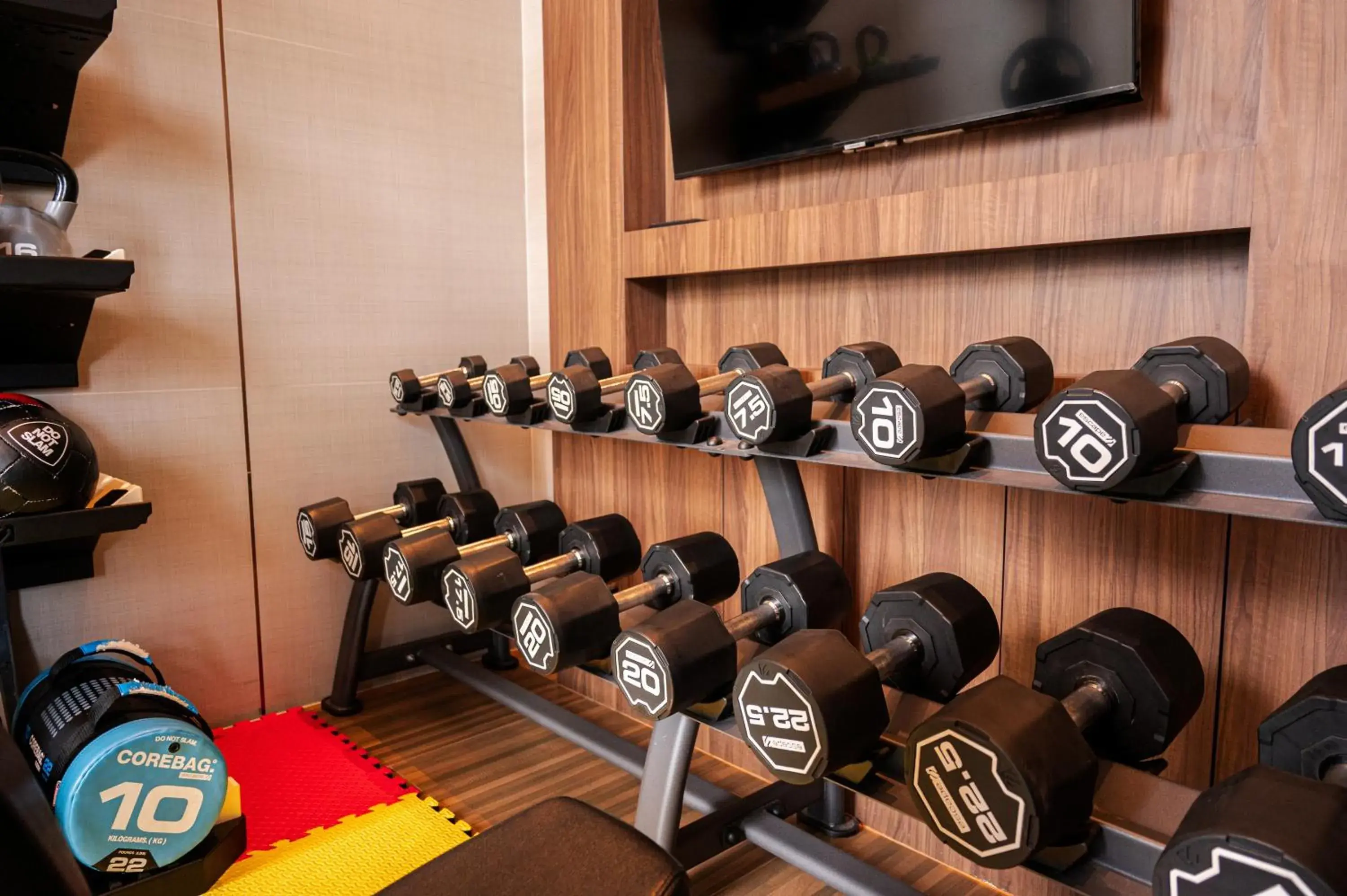 Fitness centre/facilities in S Sriracha Hotel & Residence Fitness centre/facilities in S Sriracha Hotel & Residence