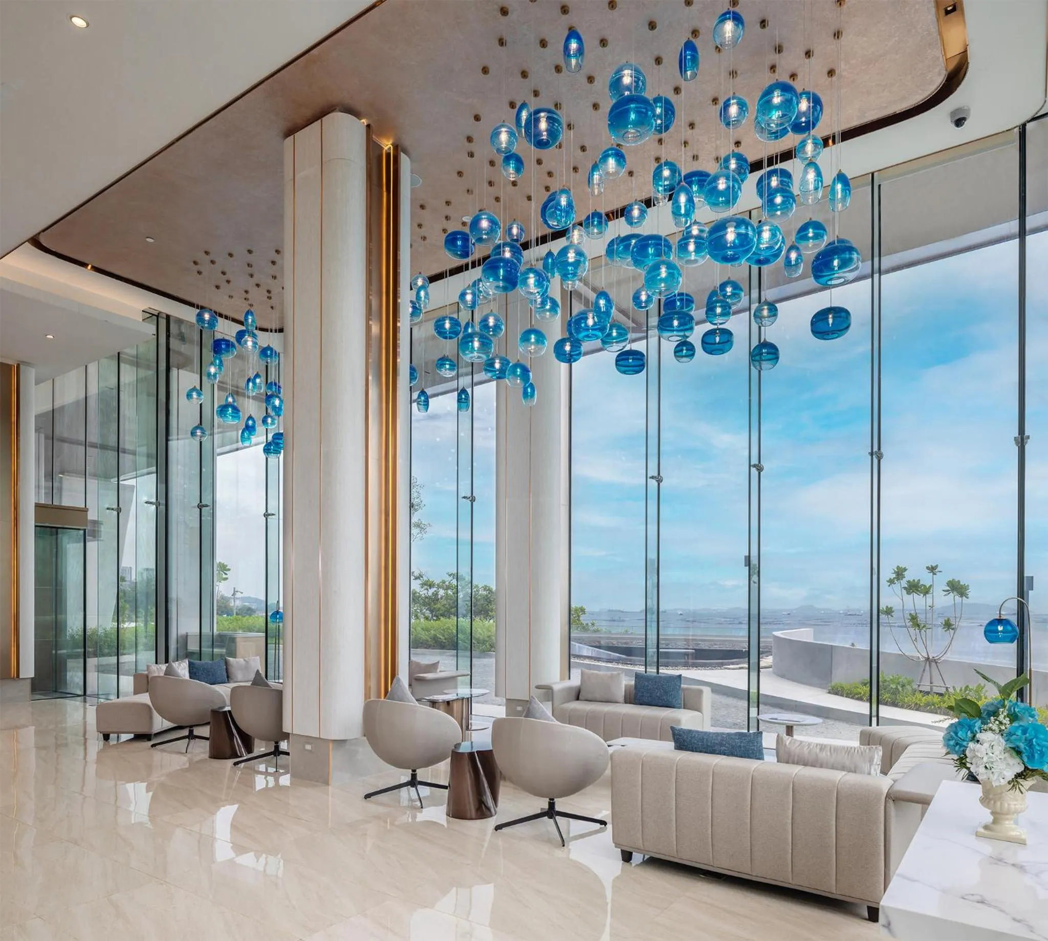 Lobby or reception in S Sriracha Hotel & Residence