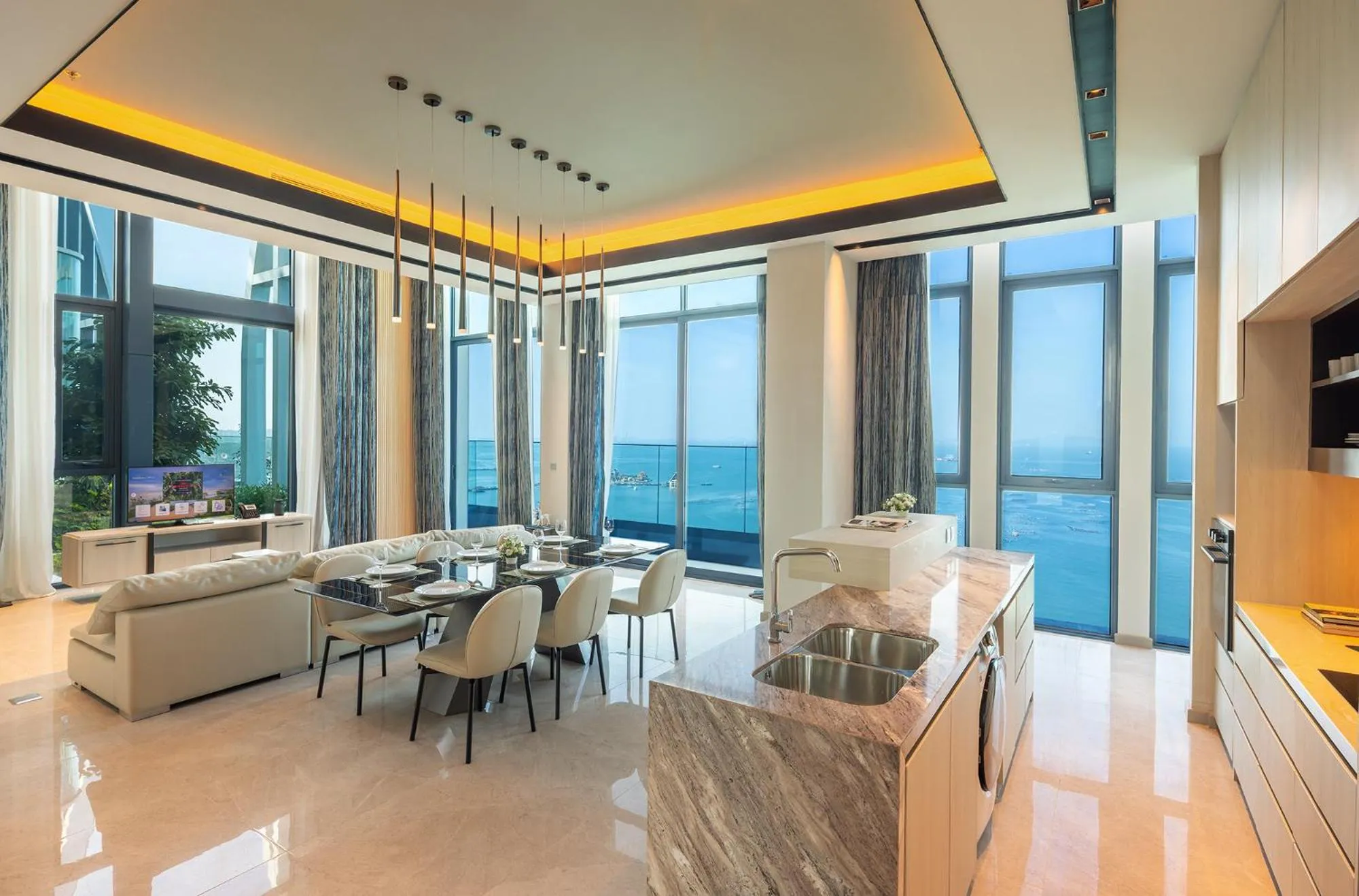 Living room in S Sriracha Hotel & Residence