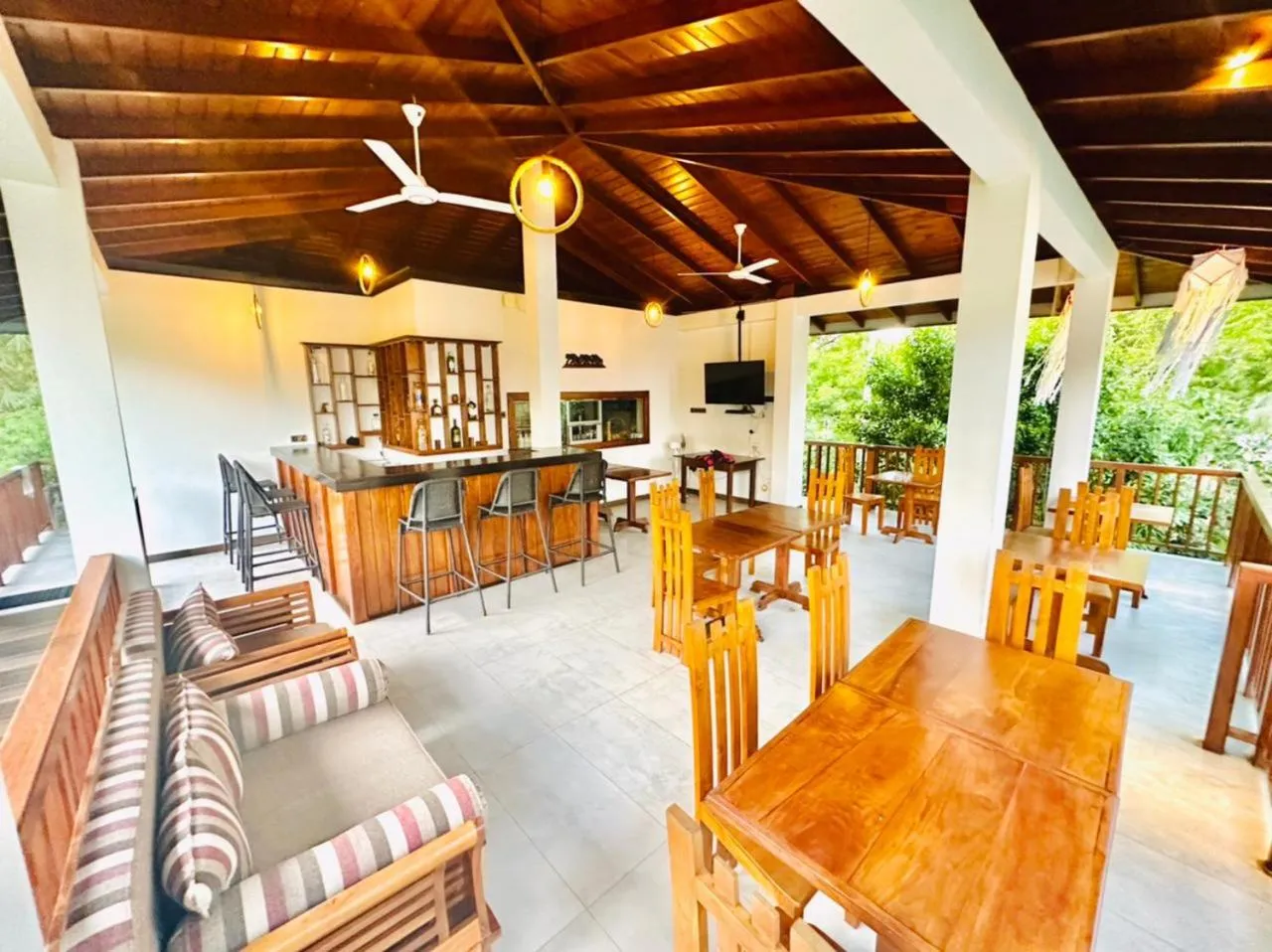 Seating area in Lagoon gate Tangalle Resort