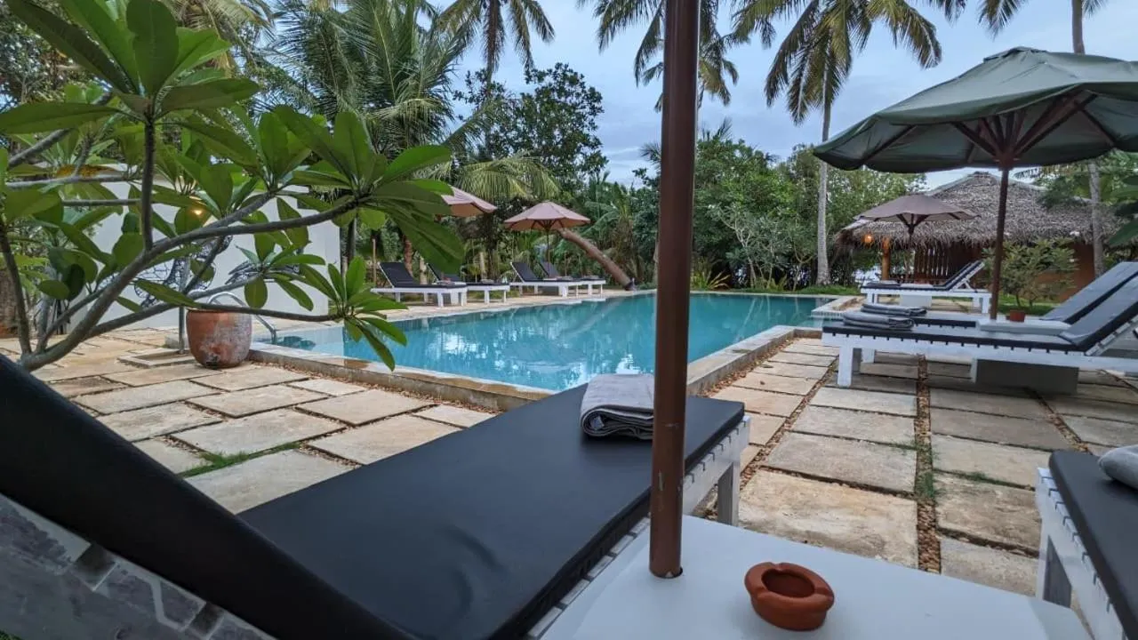 Lagoon gate Tangalle Resort