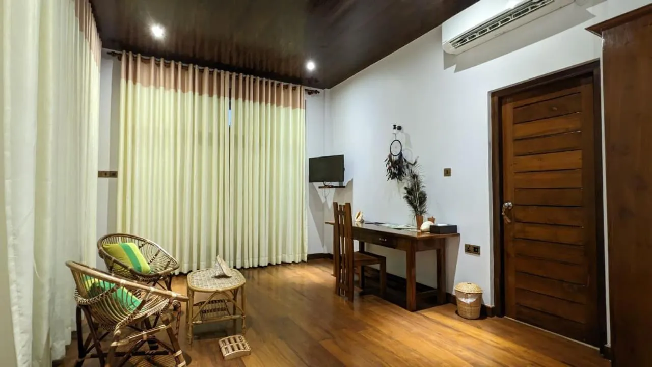 Lagoon gate Tangalle Resort