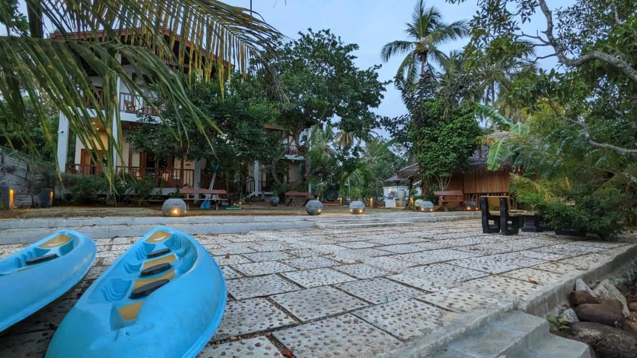 Lagoon gate Tangalle Resort