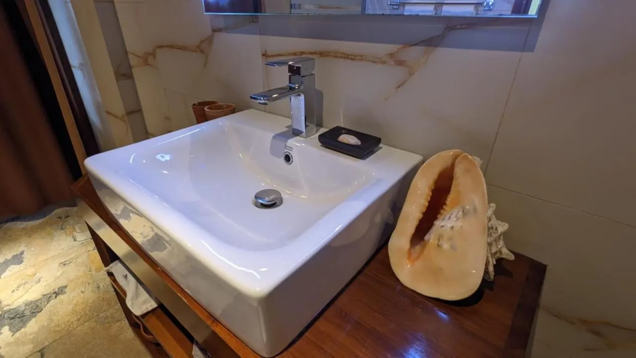 Lagoon gate Tangalle Resort