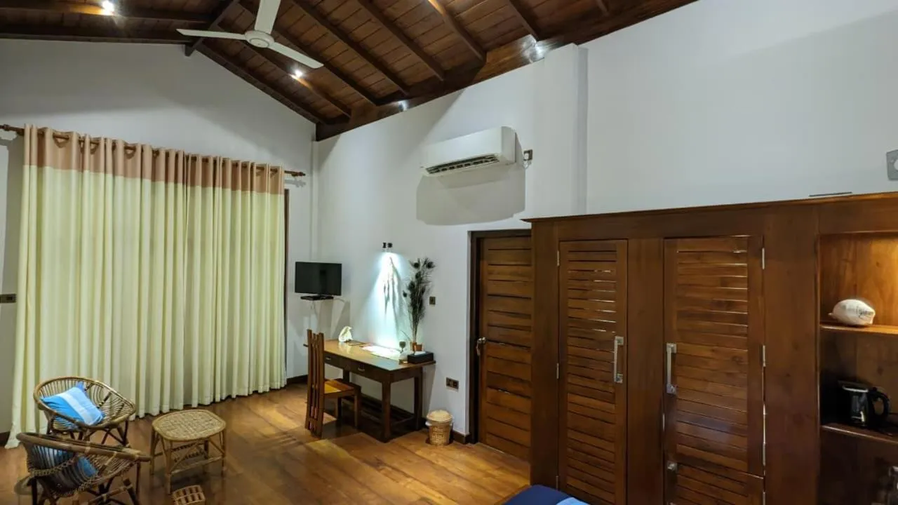 Lagoon gate Tangalle Resort