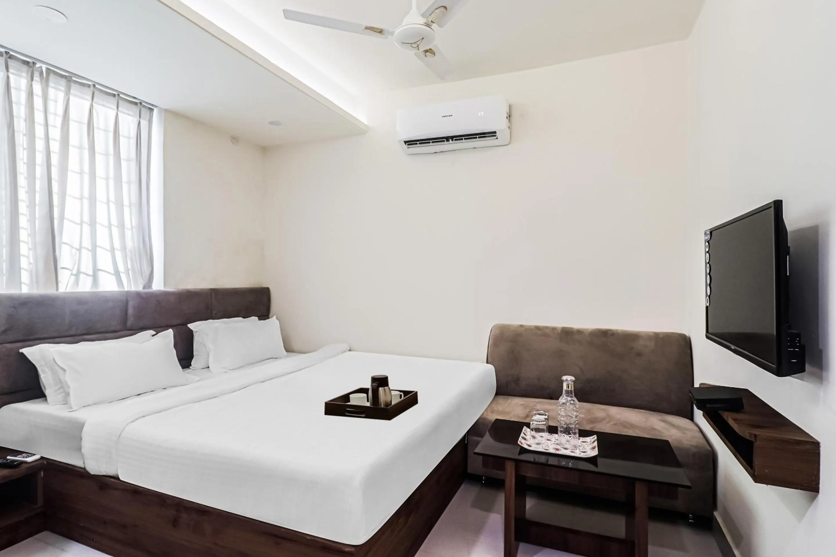 Bedroom, Bed in Super Townhouse Marina