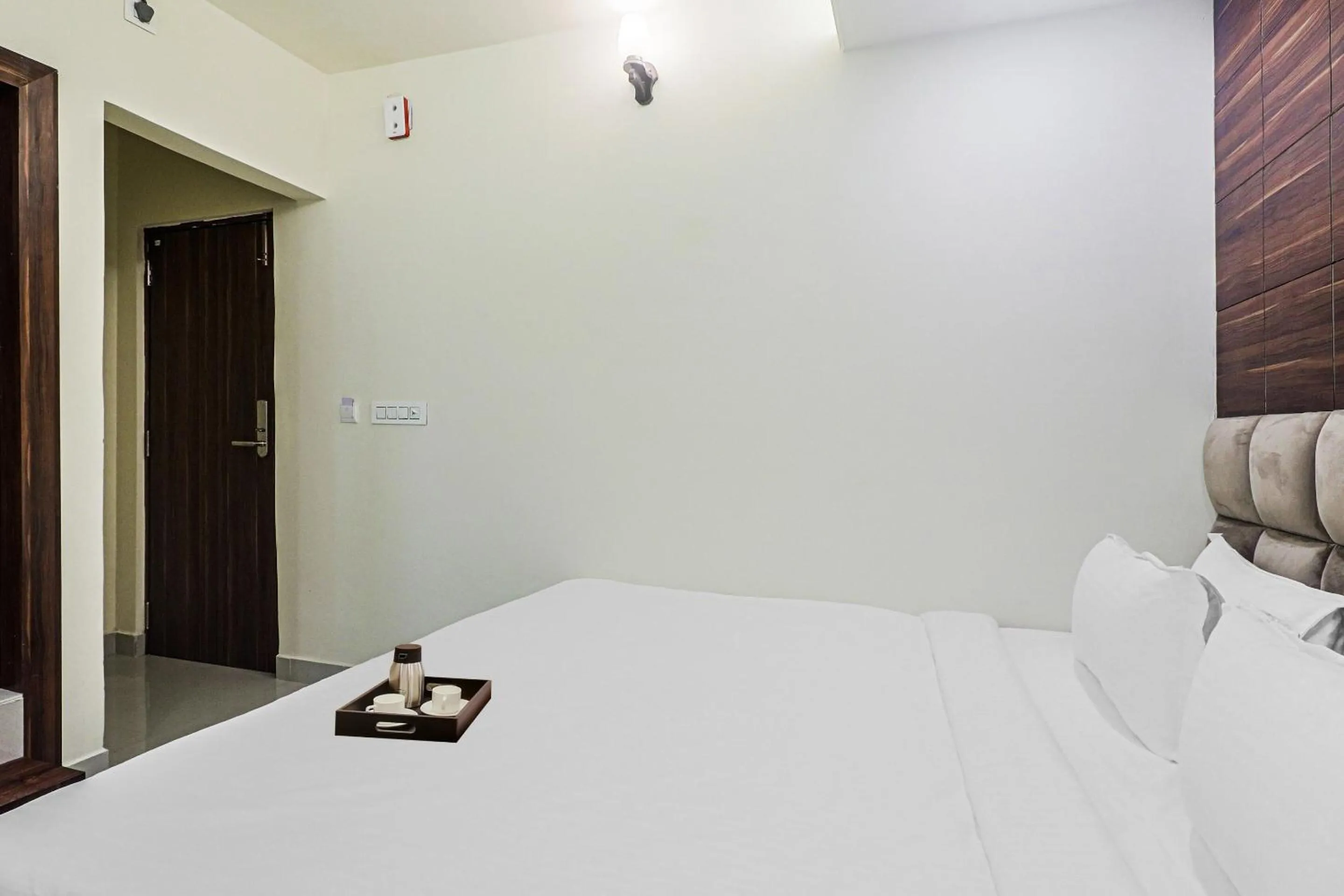 Bedroom, Bed in Super Townhouse Marina