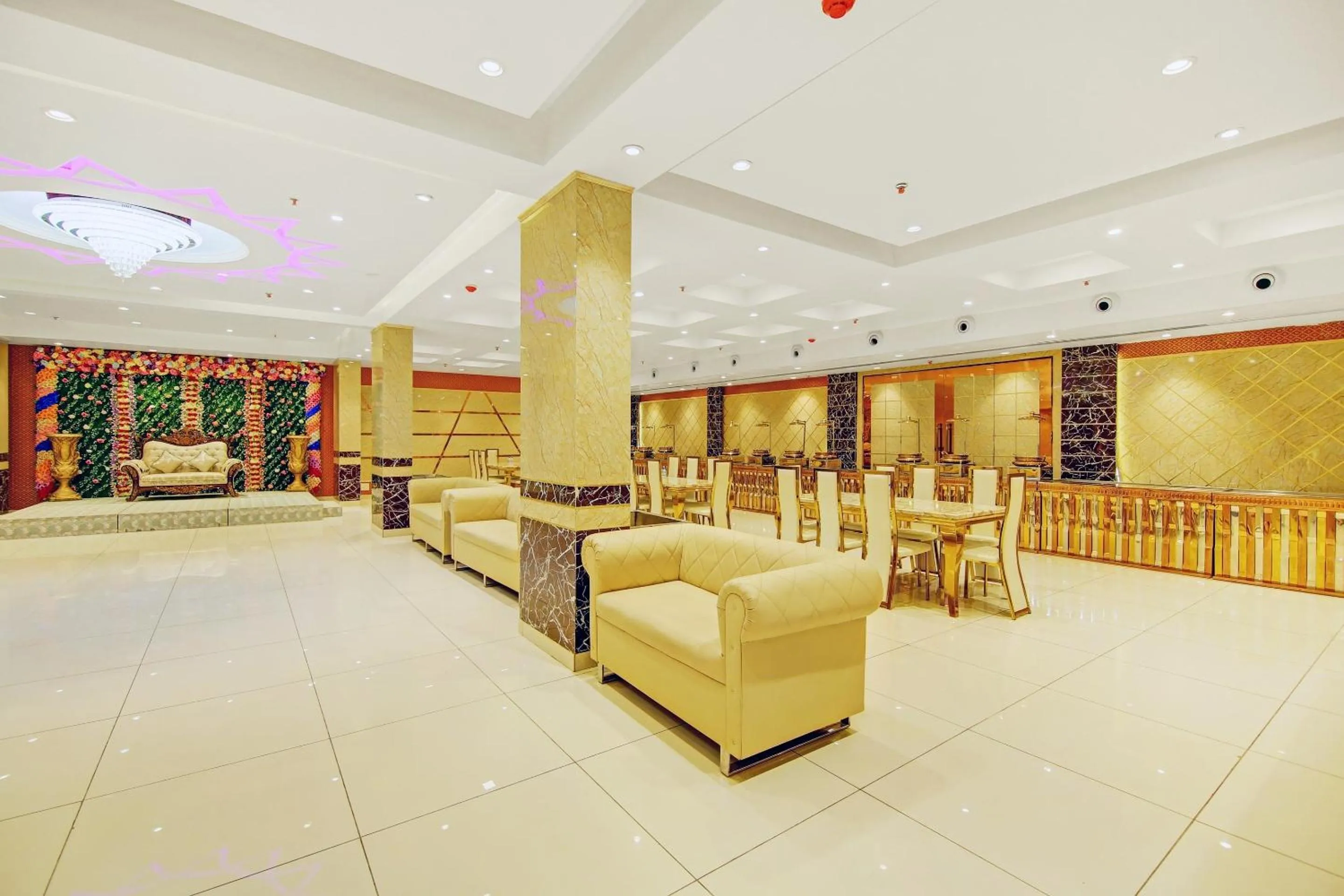 Lobby or reception in Hotel O Kinsfolk Inn