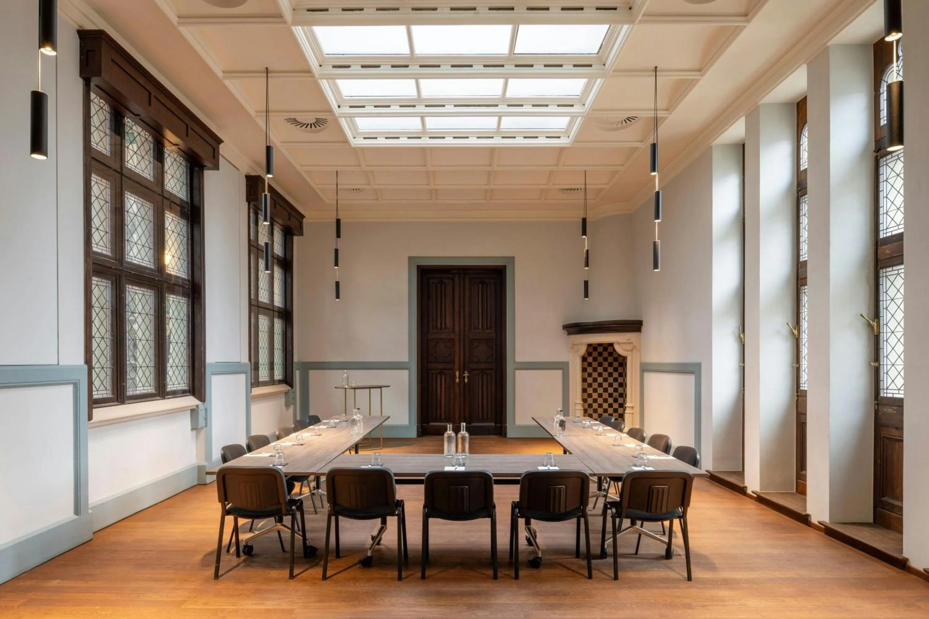 Meeting/conference room in Sapphire House Antwerp, Autograph Collection