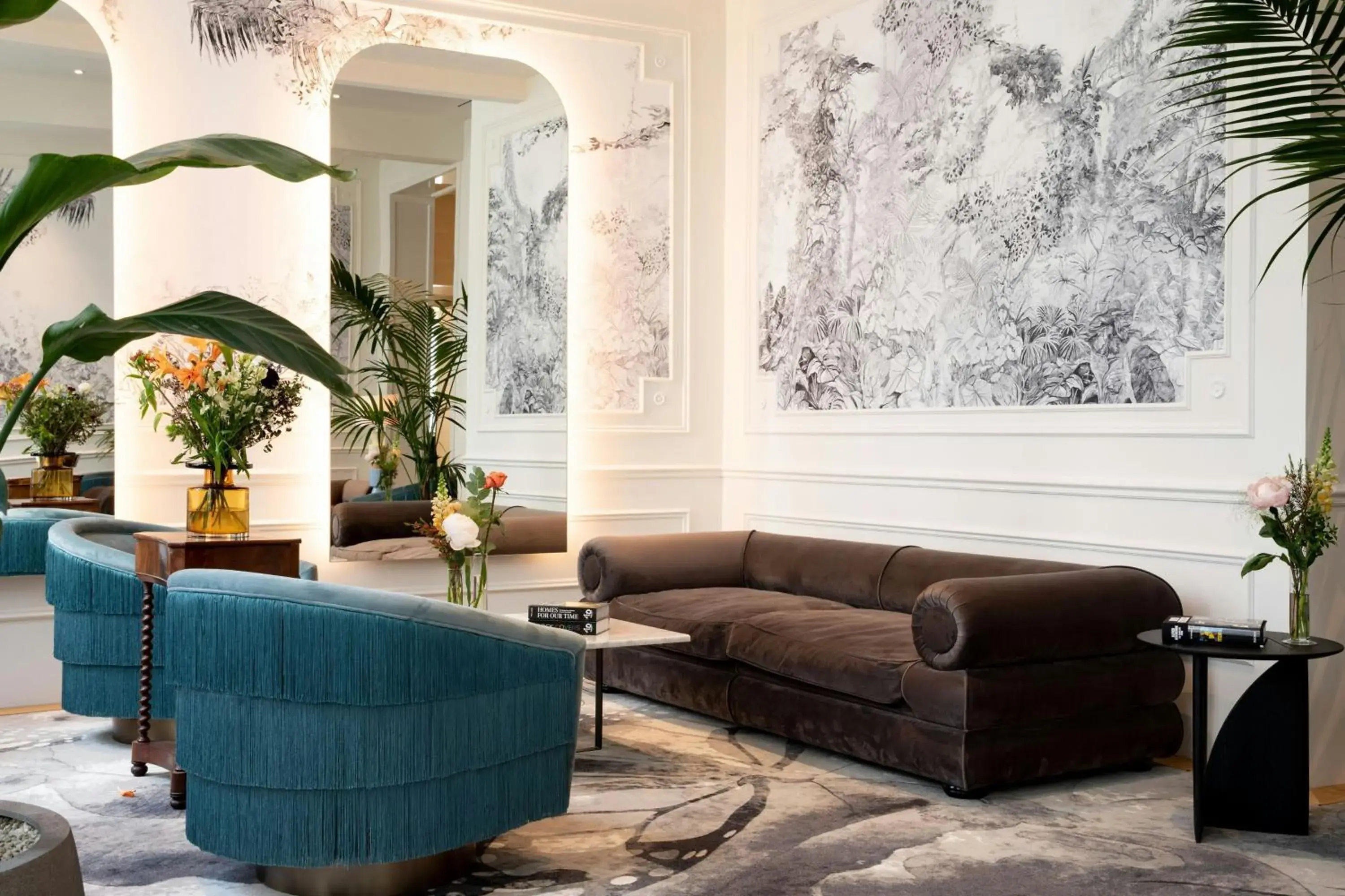 Lounge or bar in Sapphire House Antwerp, Autograph Collection by Marriott Lounge or bar in Sapphire House Antwerp, Autograph Collection by Marriott