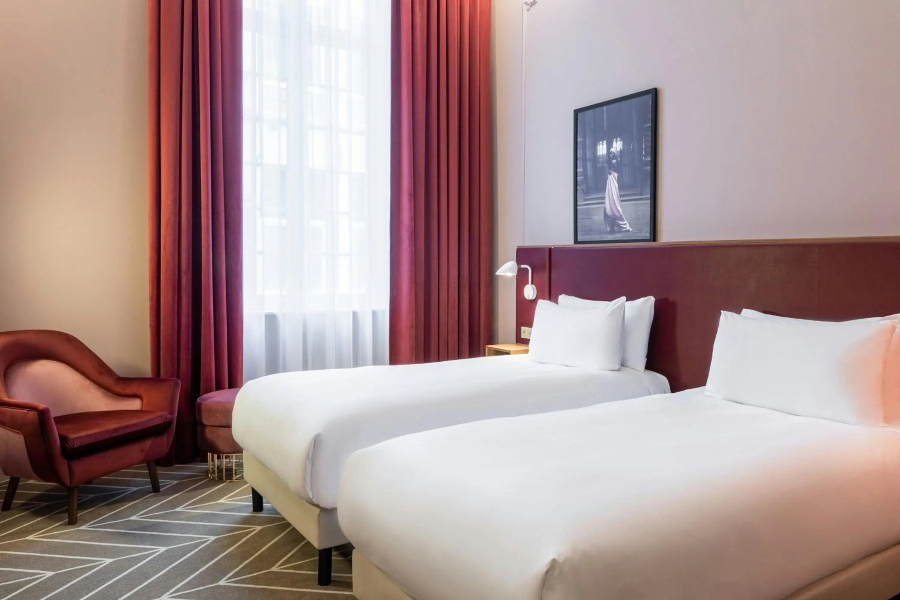 Photo of the whole room, Bed in Sapphire House Antwerp, Autograph Collection