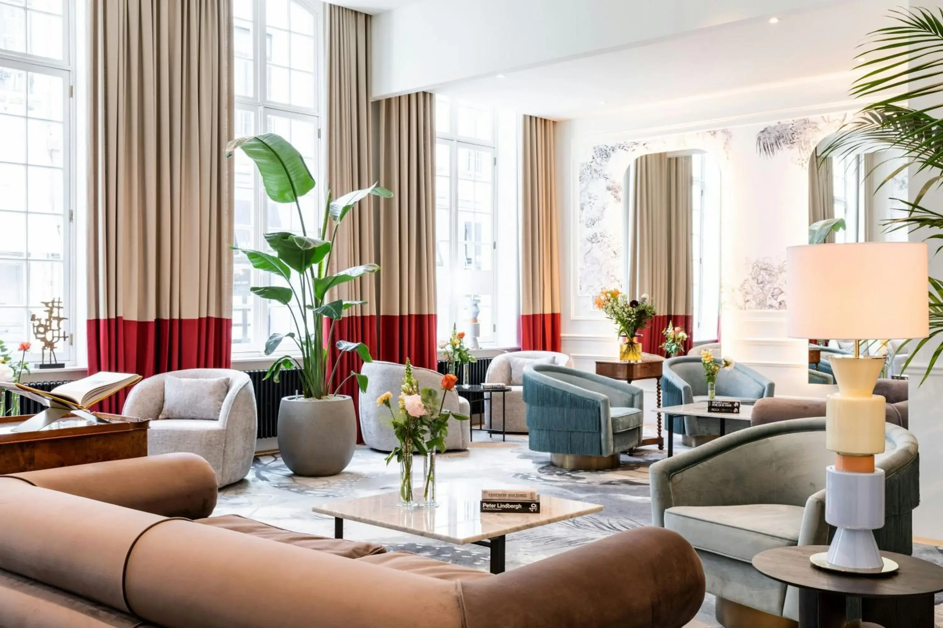 Lounge or bar in Sapphire House Antwerp, Autograph Collection by Marriott Lounge or bar in Sapphire House Antwerp, Autograph Collection by Marriott