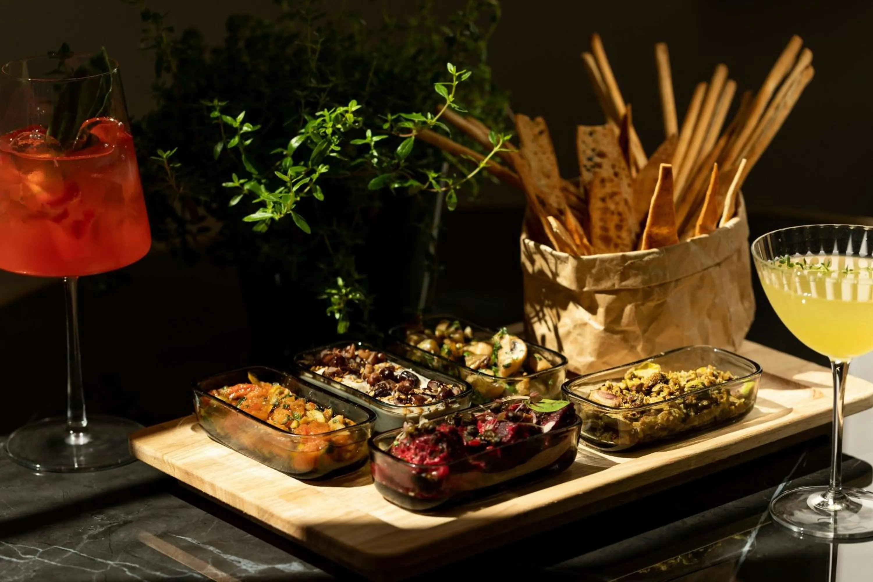 Restaurant/places to eat in Sapphire House Antwerp, Autograph Collection