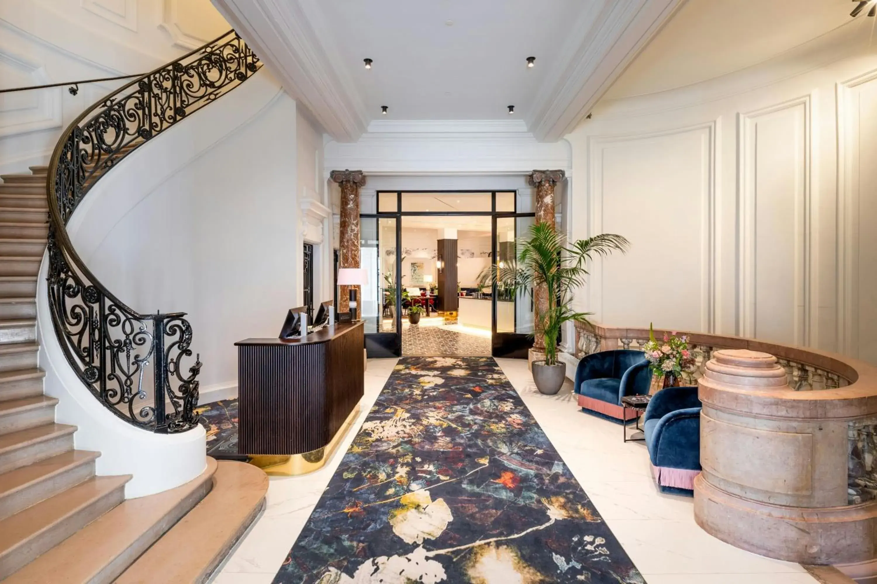Lobby or reception in Sapphire House Antwerp, Autograph Collection by Marriott Lobby or reception in Sapphire House Antwerp, Autograph Collection by Marriott