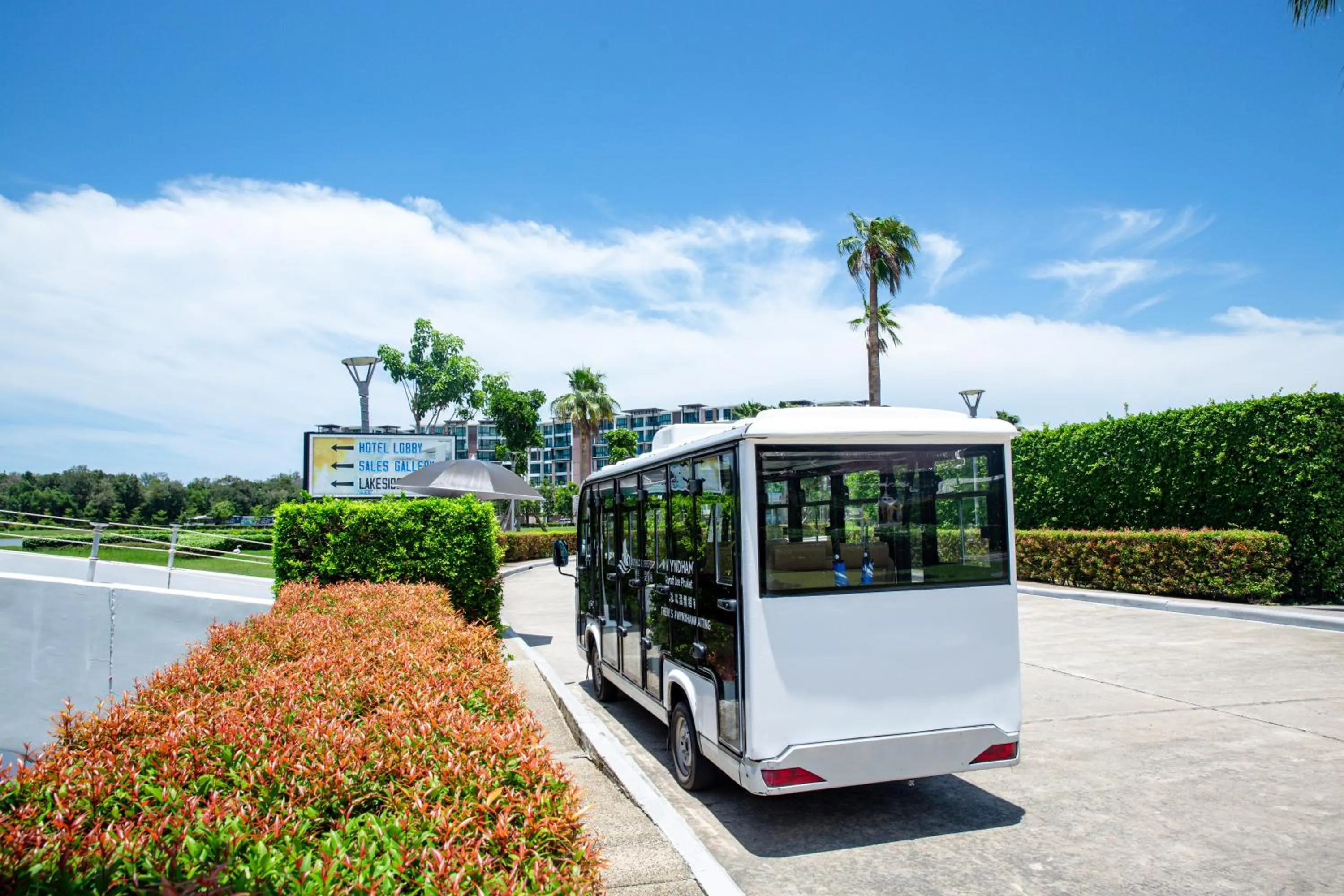 shuttle in Wyndham Phuket Airport