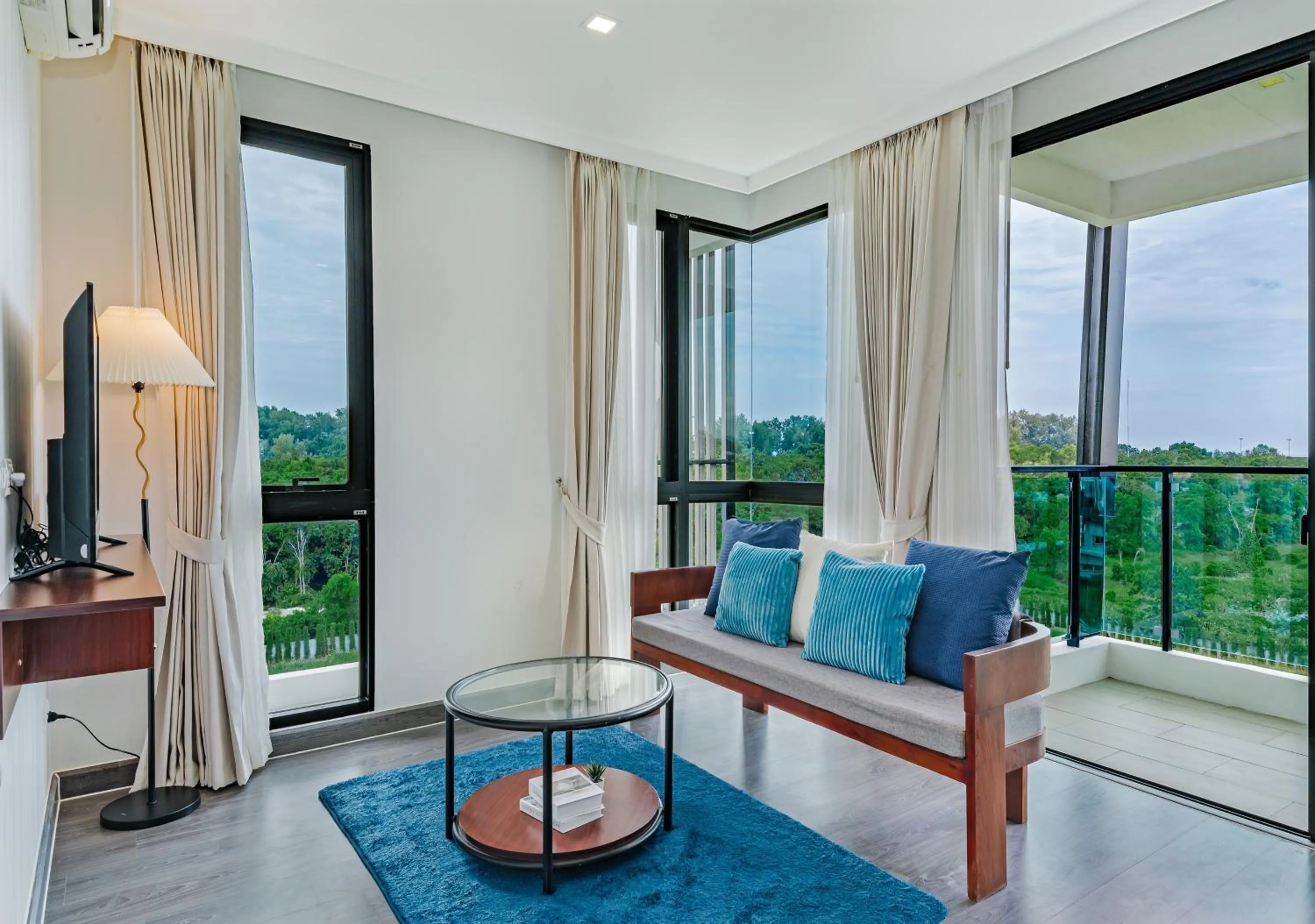 Living room in Wyndham Phuket Airport