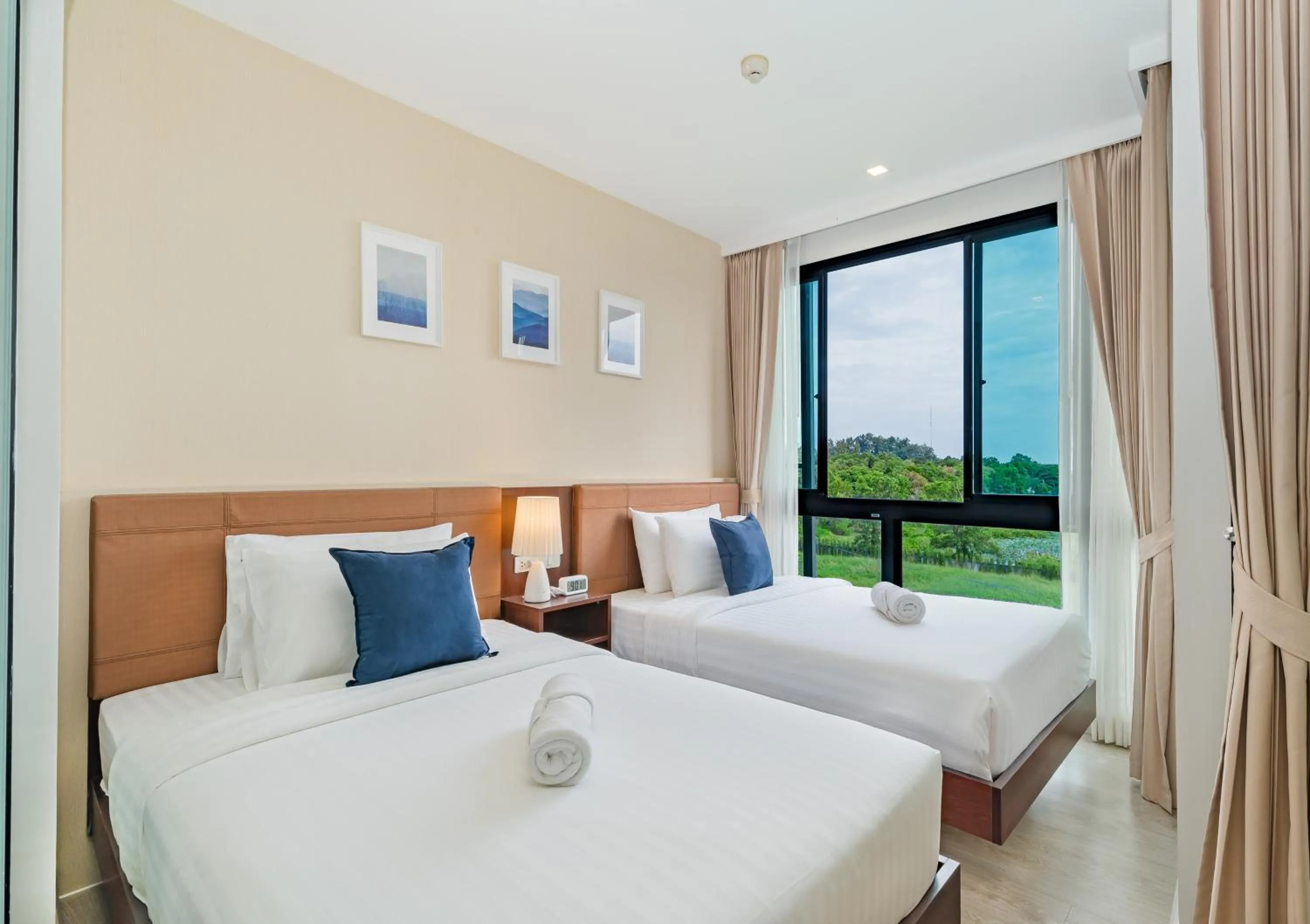 Bedroom, Bed in Wyndham Phuket Airport