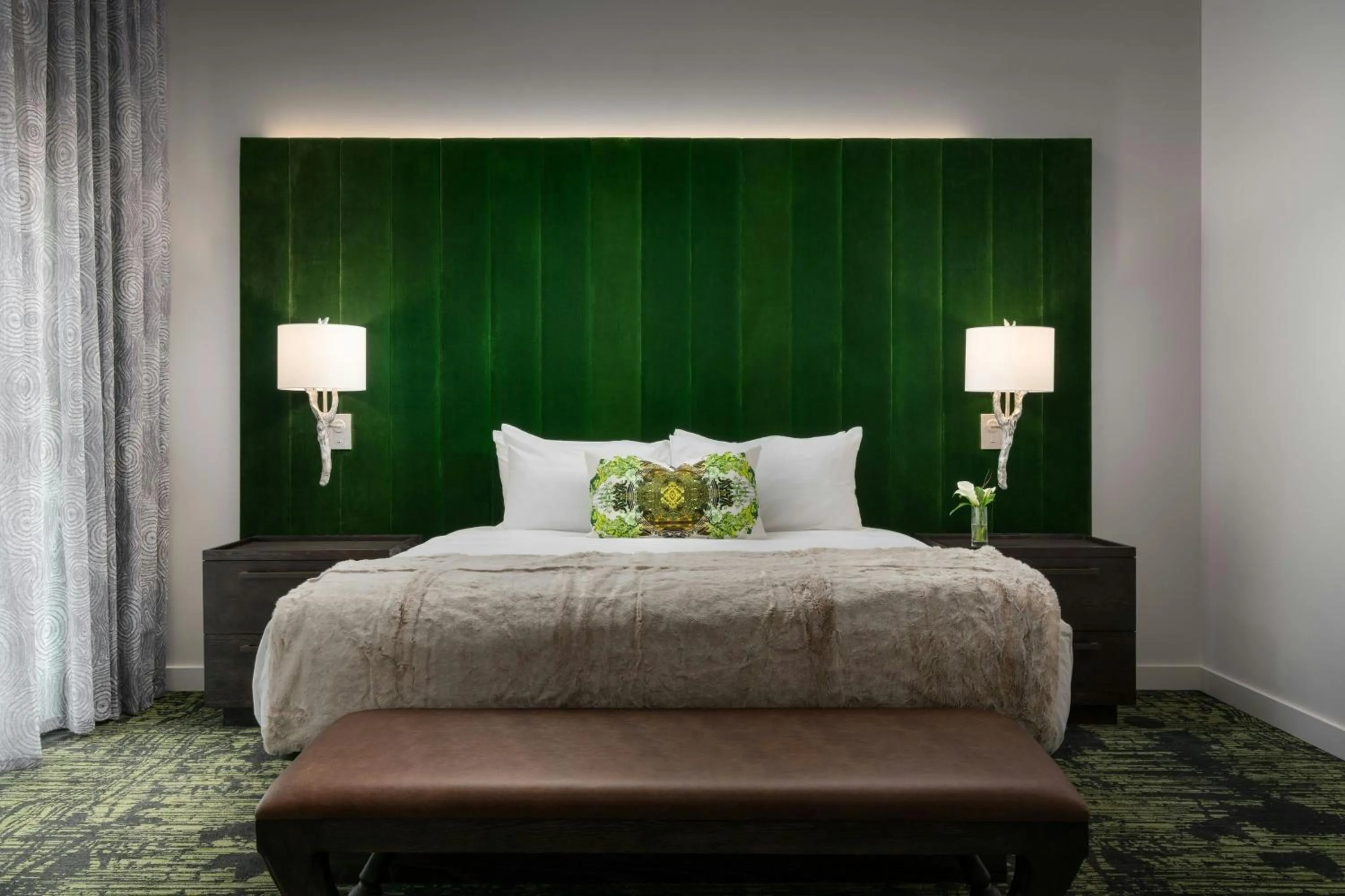 Bedroom, Bed in Grand Bohemian Lodge Greenville, Autograph Collection