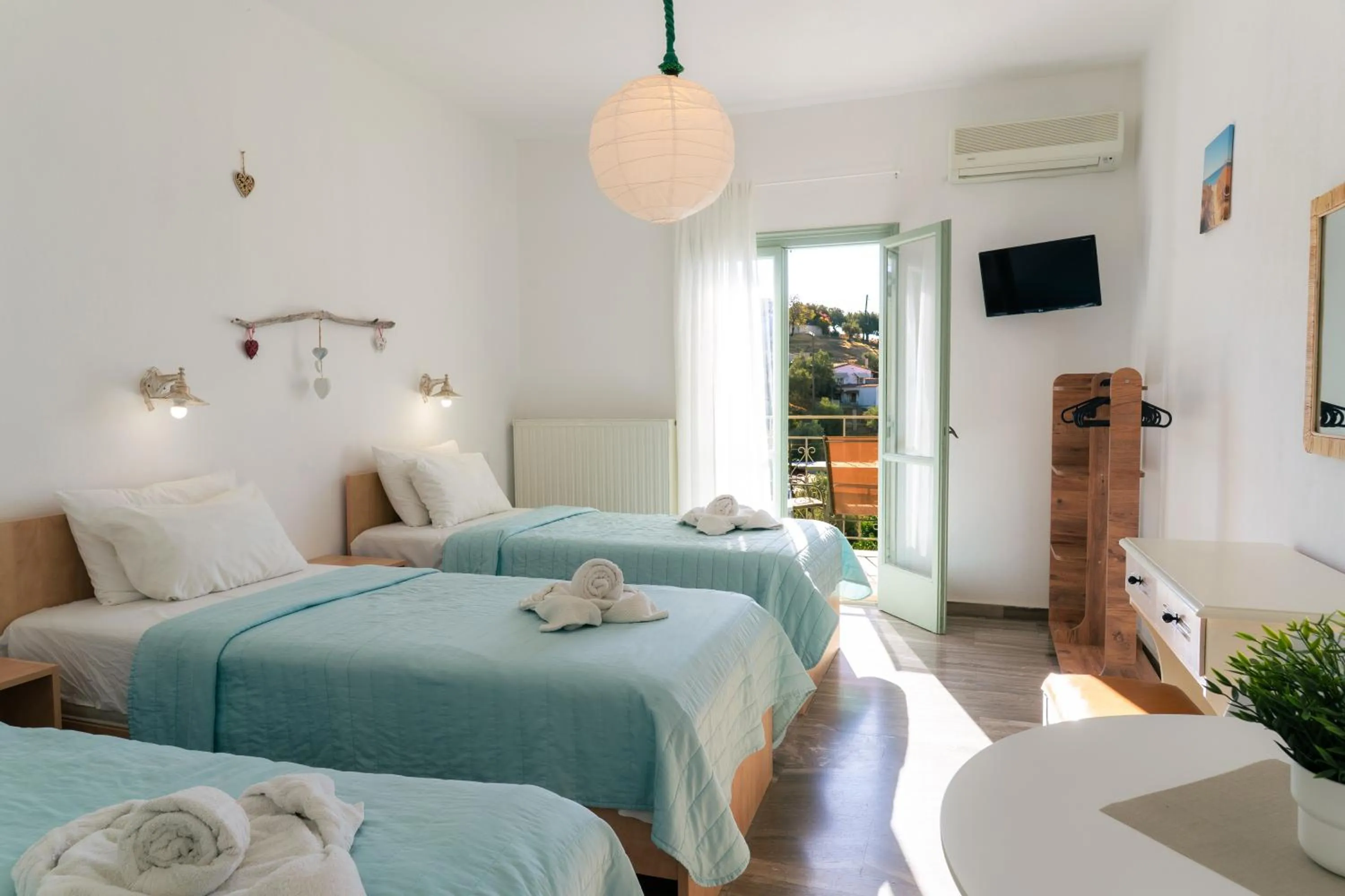Bed in Skiathos Country Studios
