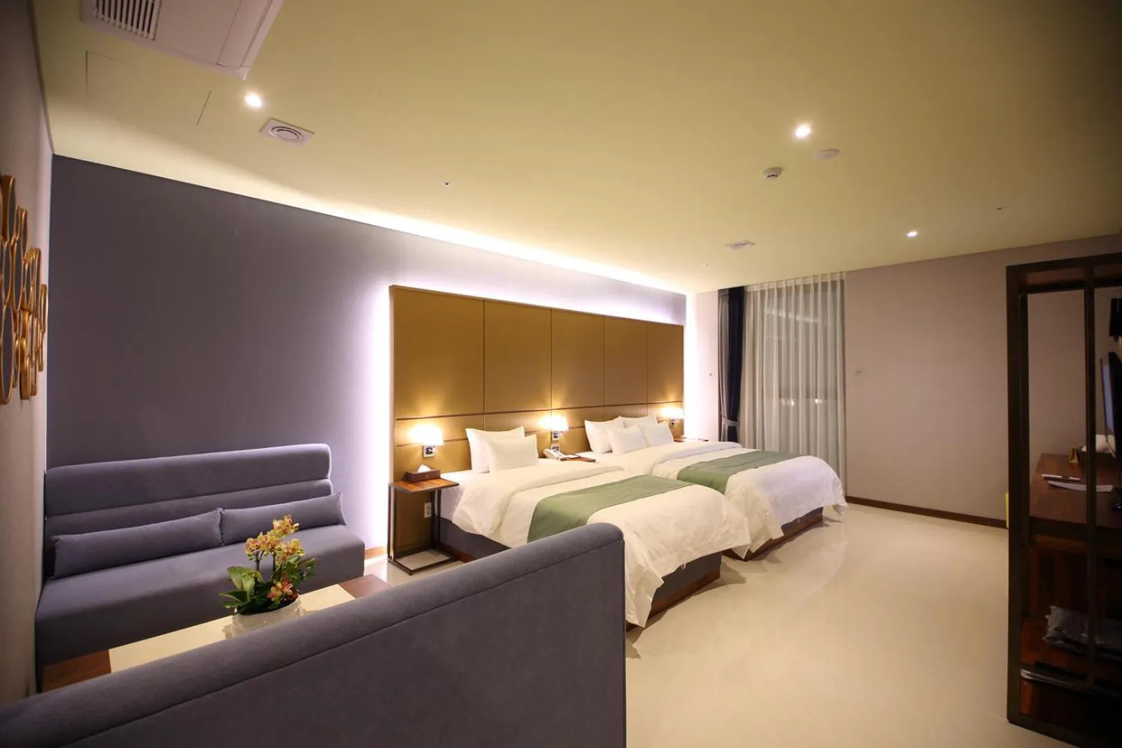 Photo of the whole room, Bed in Gimpo Stavia