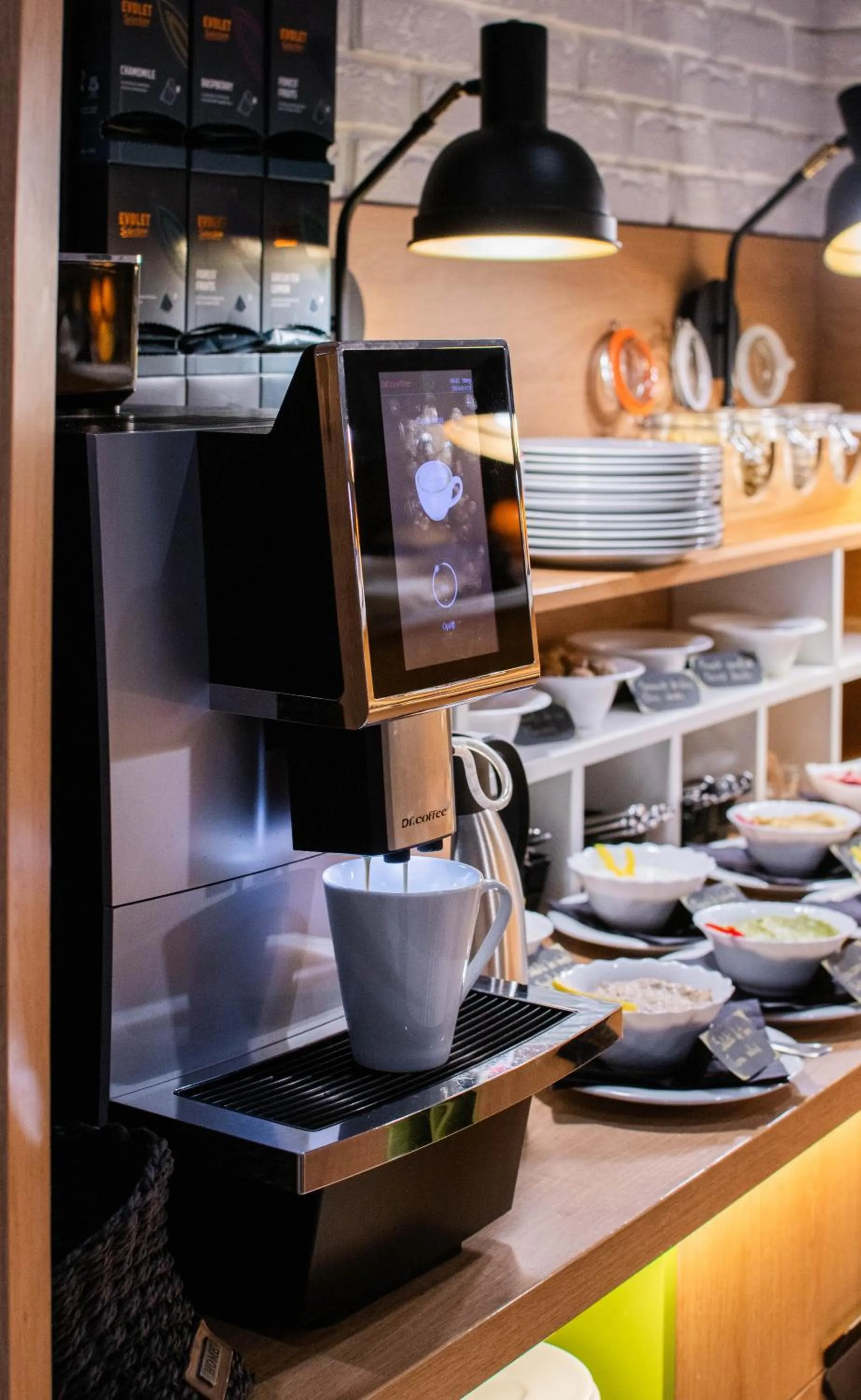 Restaurant/places to eat in Hotel Urban