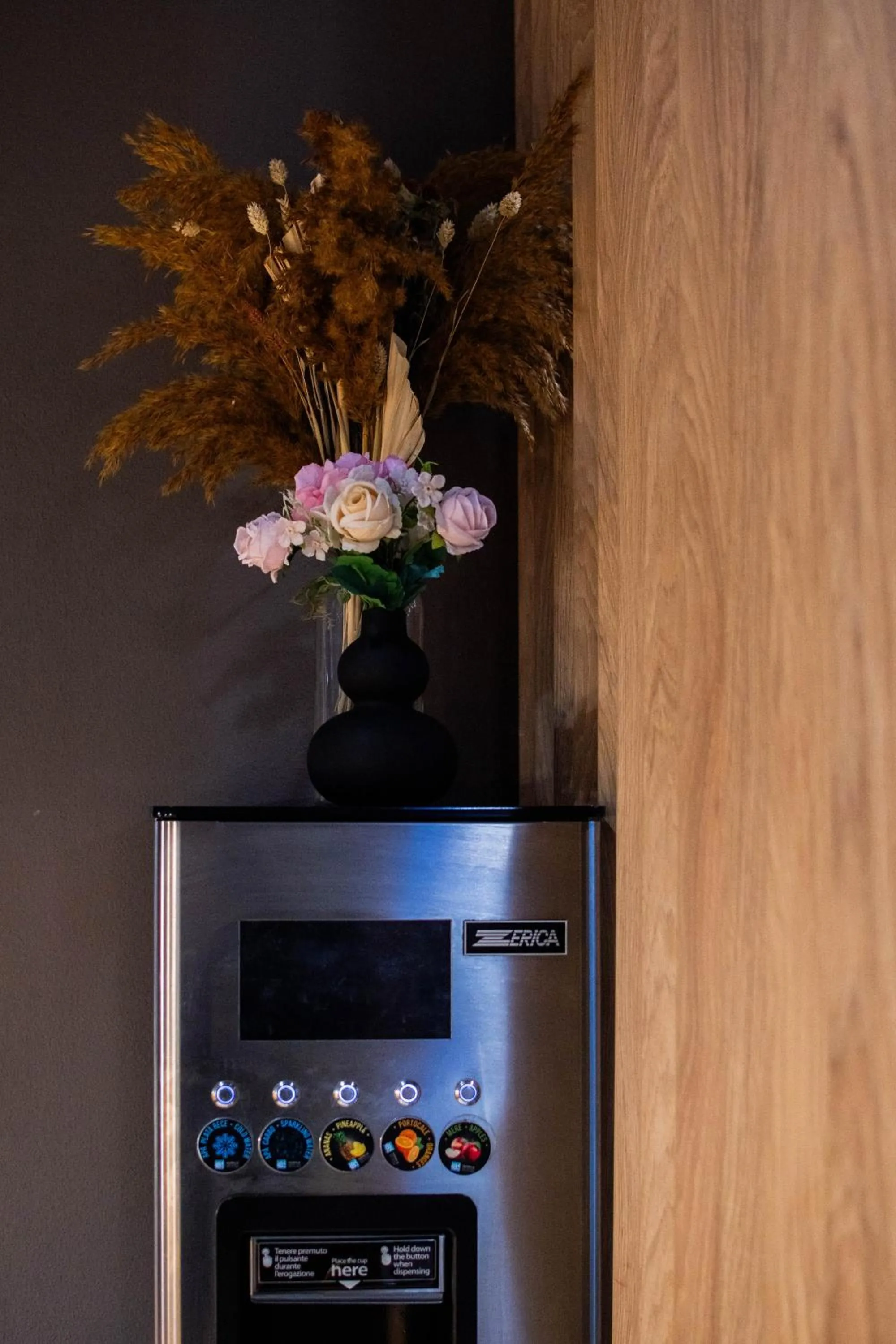 Restaurant/places to eat in Hotel Urban