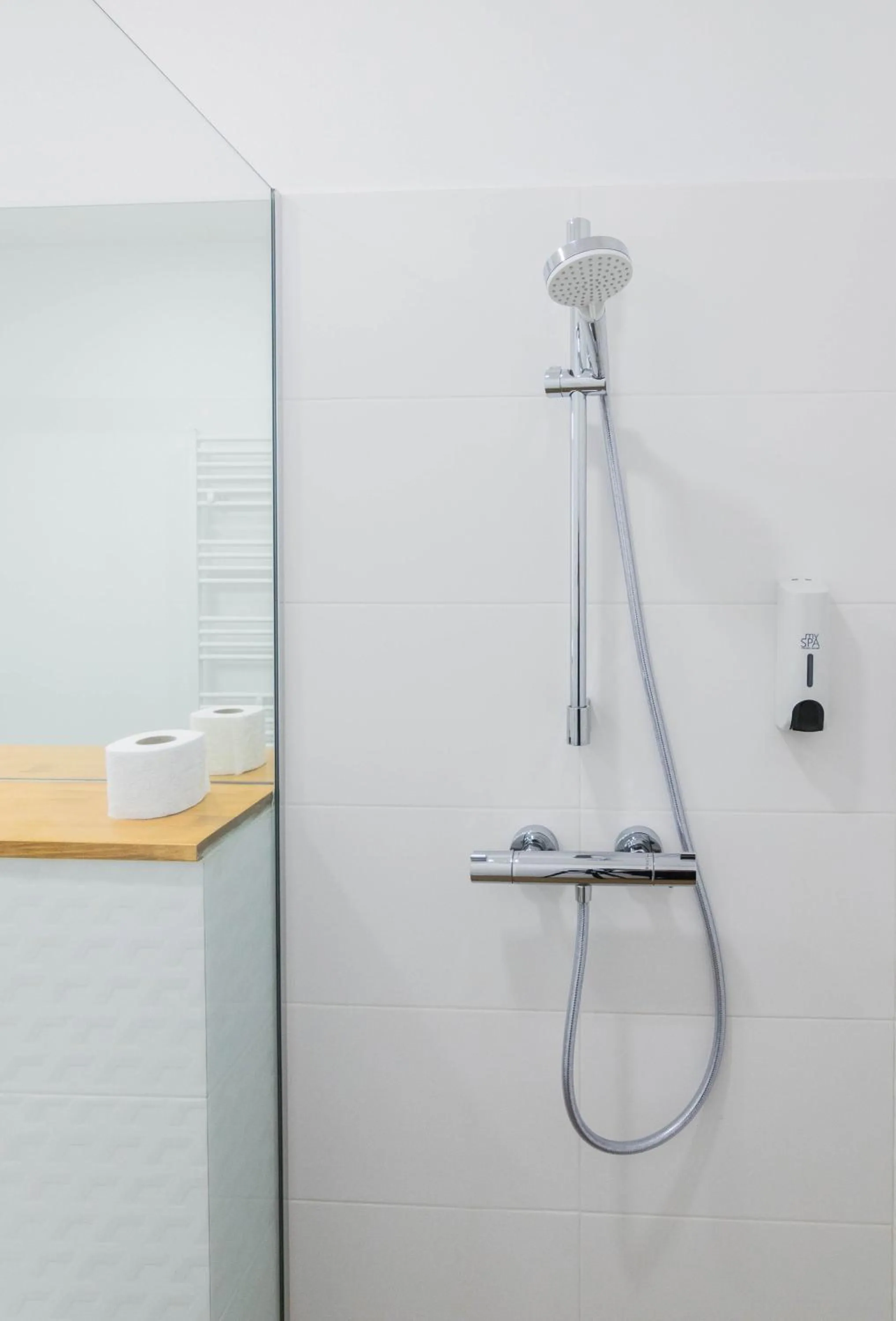 Shower in Hotel Urban