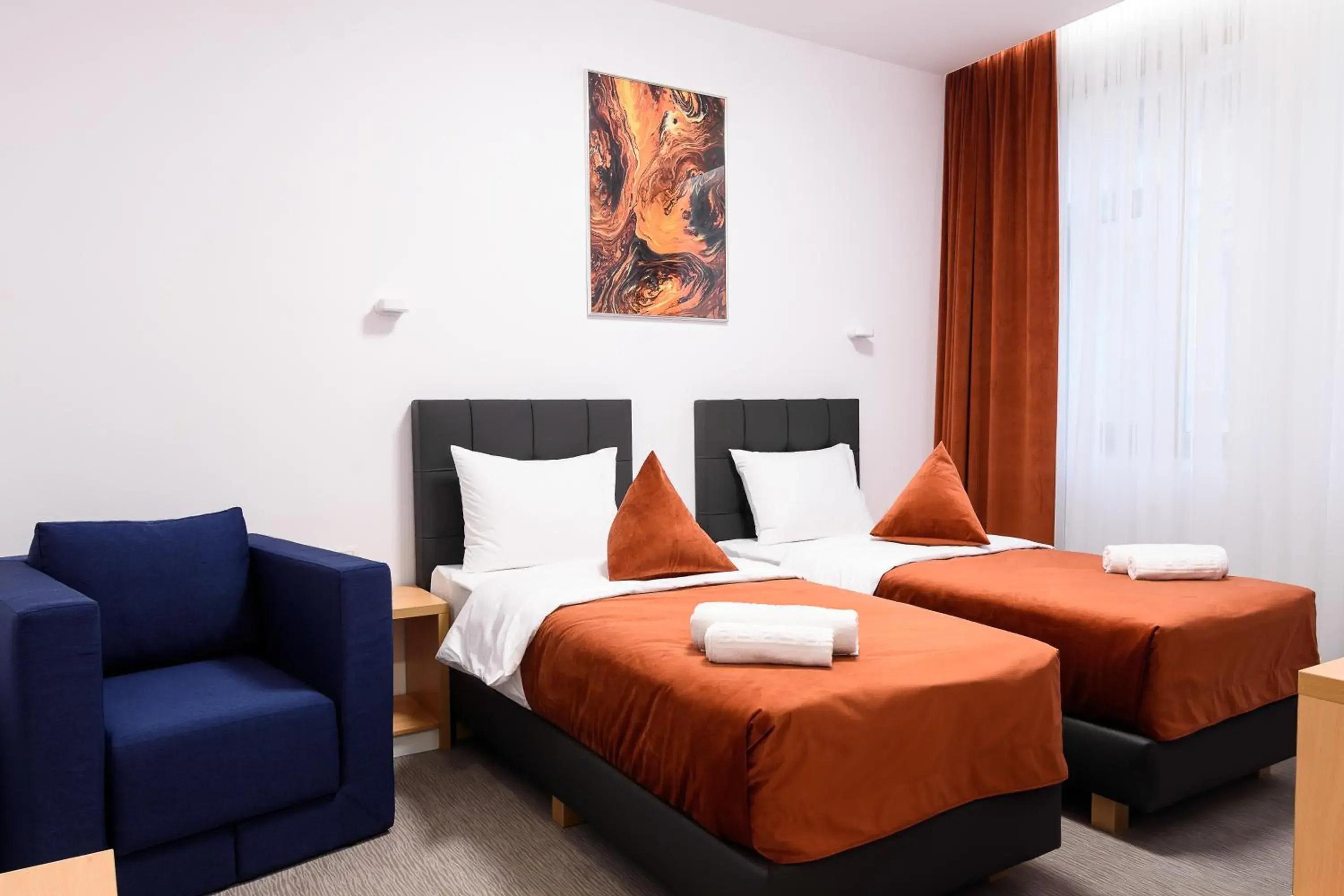 Twin Room with Shower - single occupancy in Hotel Urban Twin Room with Shower - single occupancy in Hotel Urban