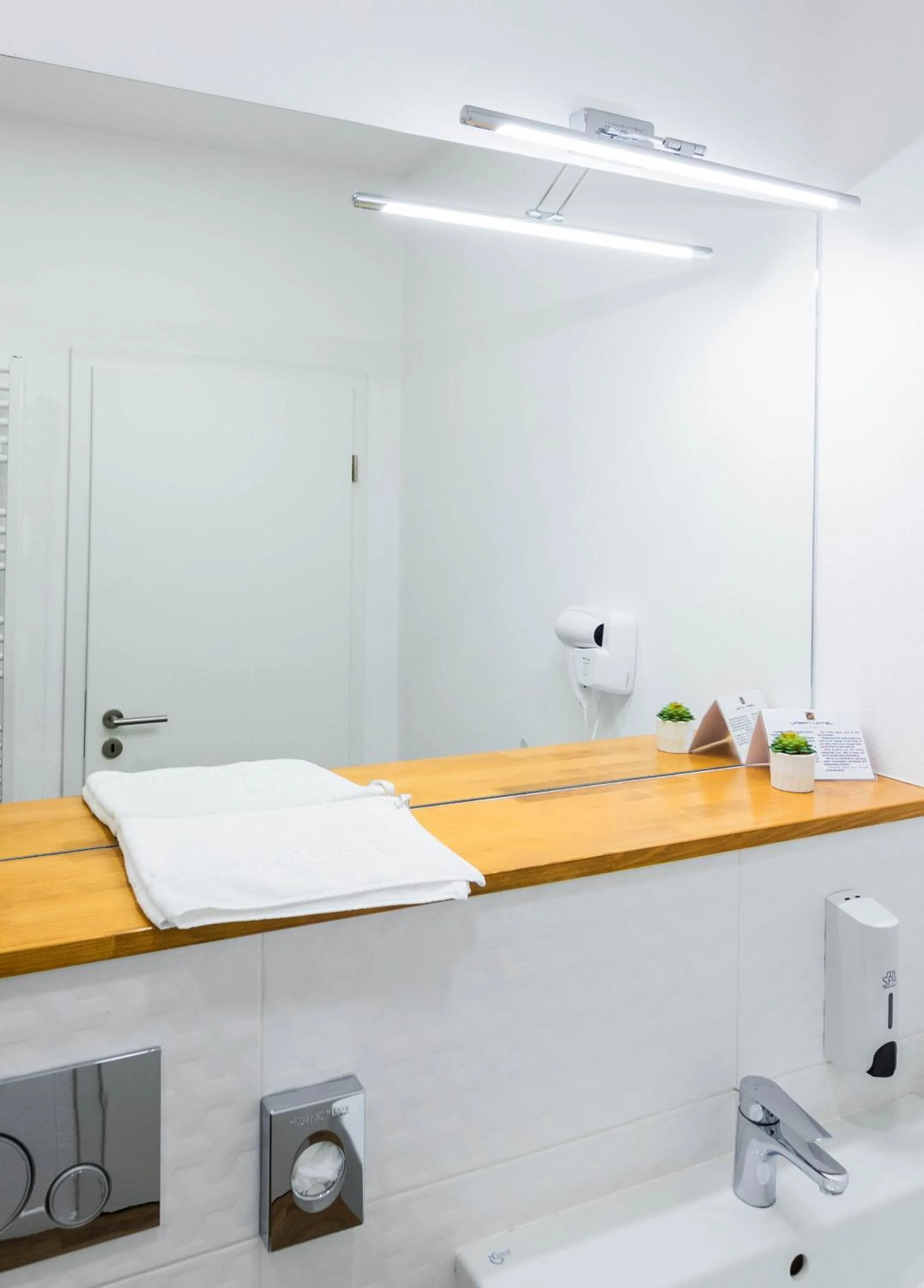 Bathroom in Hotel Urban